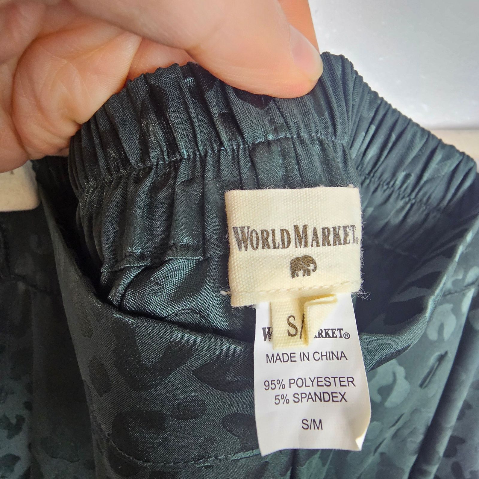 Other World Market Pajamas S/M Green Satin Leopard Sleepwear Size 27" / US 4 / IT 40 - 12 Thumbnail