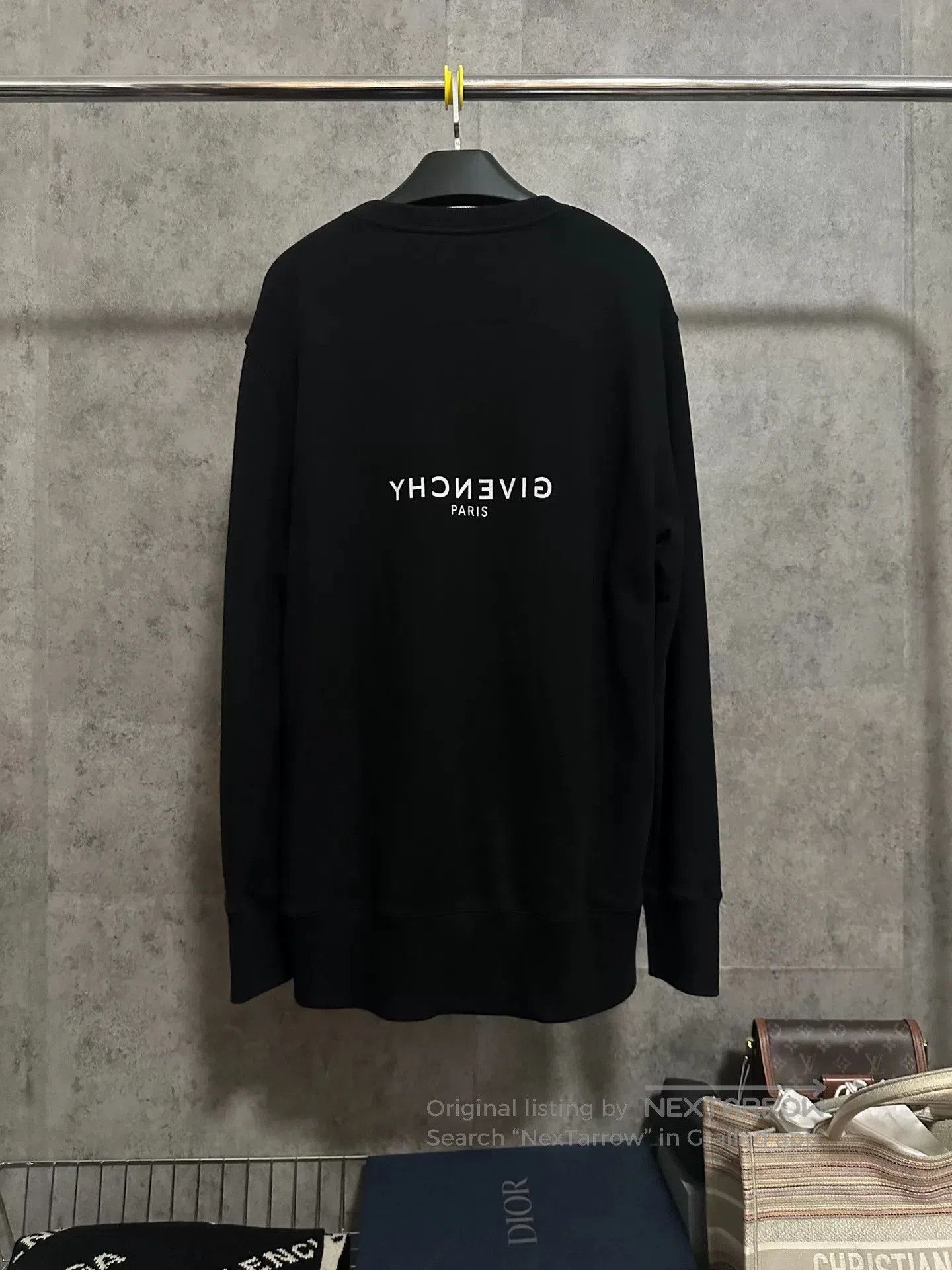 Givenchy givenchy black logo sweatshirt for men. Size US S / EU 44-46 / 1 - 5 Thumbnail