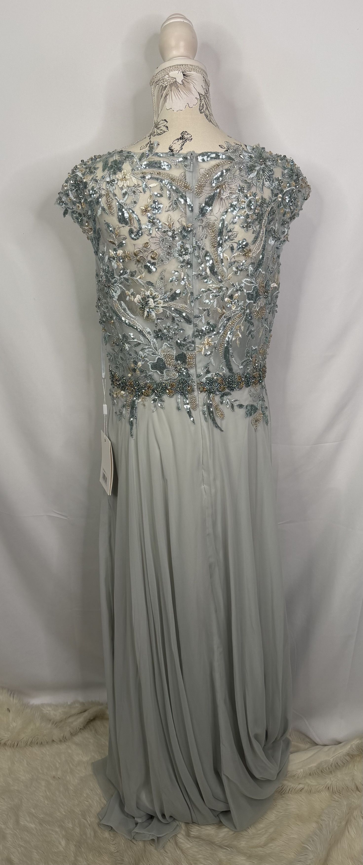 Mac Duggal Mac Duggal Embellished Cap Sleeve Bodice Chiffon Gown NWT Size XL / US 12-14 / IT 48-50 - 10 Thumbnail