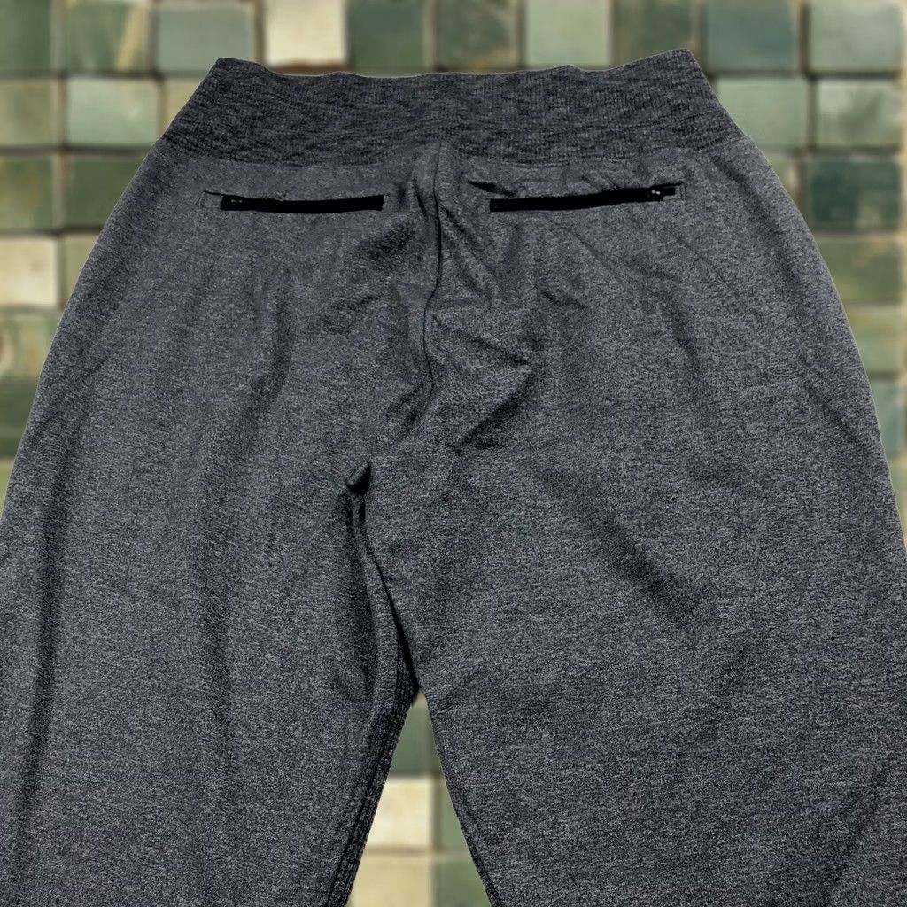 Athleta Athleta Jogger Pants Gray Womens LG 32W 27L High Rise Tapered Stretch Activewear 597888 Size 36" / US 14 / IT 50 - 1 Thumbnail