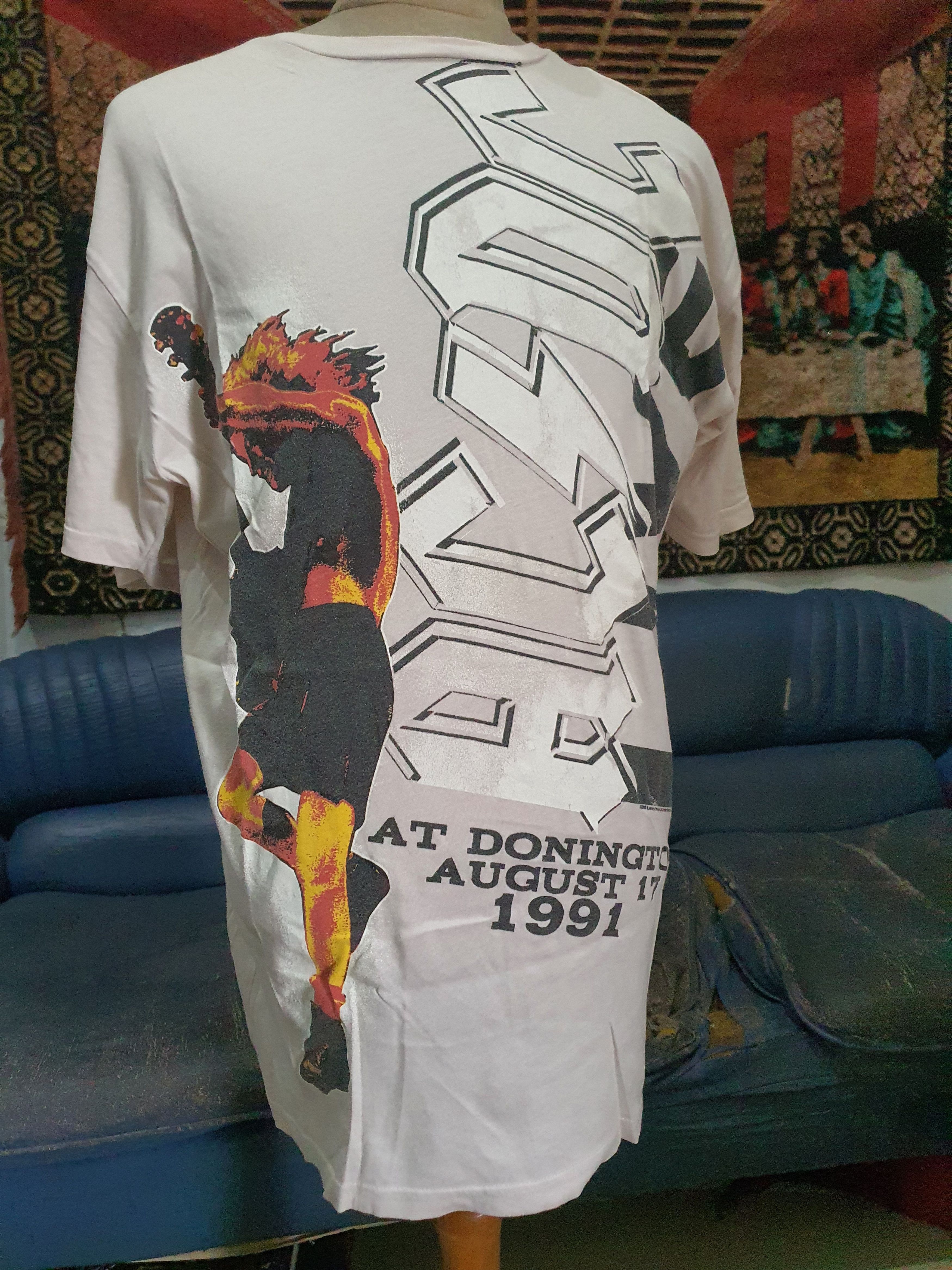 AC/DC Acdc XL Red Hot Chili Peppers Nine inch Nails Slipknot Size US XL / EU 56 / 4 - 1 Thumbnail