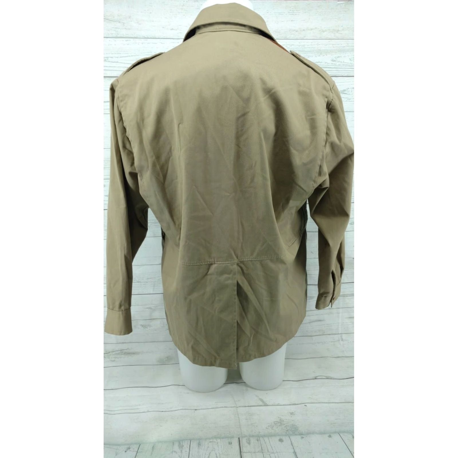 Vintage Woolrich USA Brown Leather Shoulder Patch Hunting Shirt Jacket SZ Large Mens Long Sleeve 1980s G11 Size US L / EU 52-54 / 3 - 7 Thumbnail