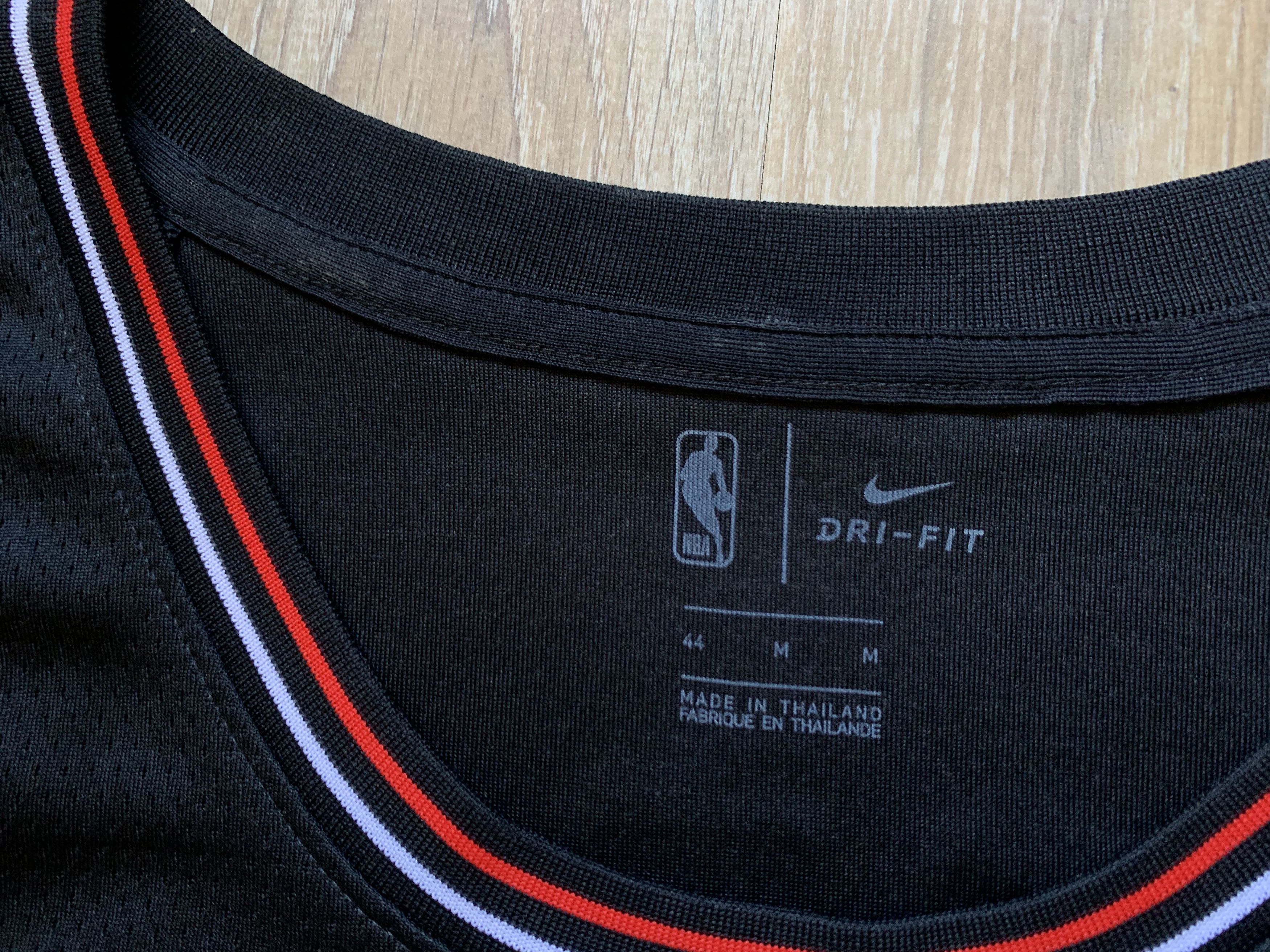 NBA × Vintage Chicago Bulls NBA Lauri Markkanen #24 Nike Jersey Size US M / EU 48-50 / 2 - 8 Thumbnail