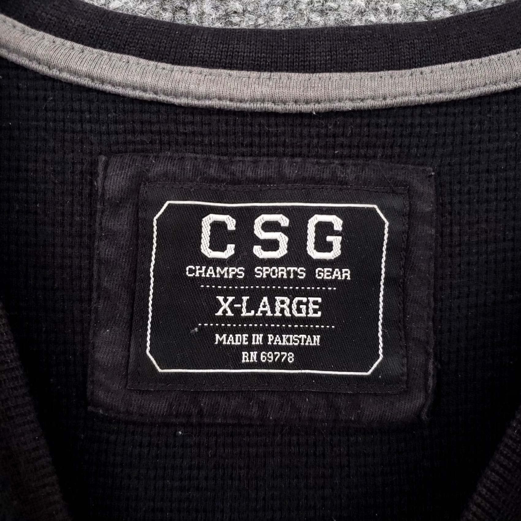 Vintage CSG Champs Sportwear Mens XL Black Waffle Knit Sweater Size US XL / EU 56 / 4 - 5 Thumbnail