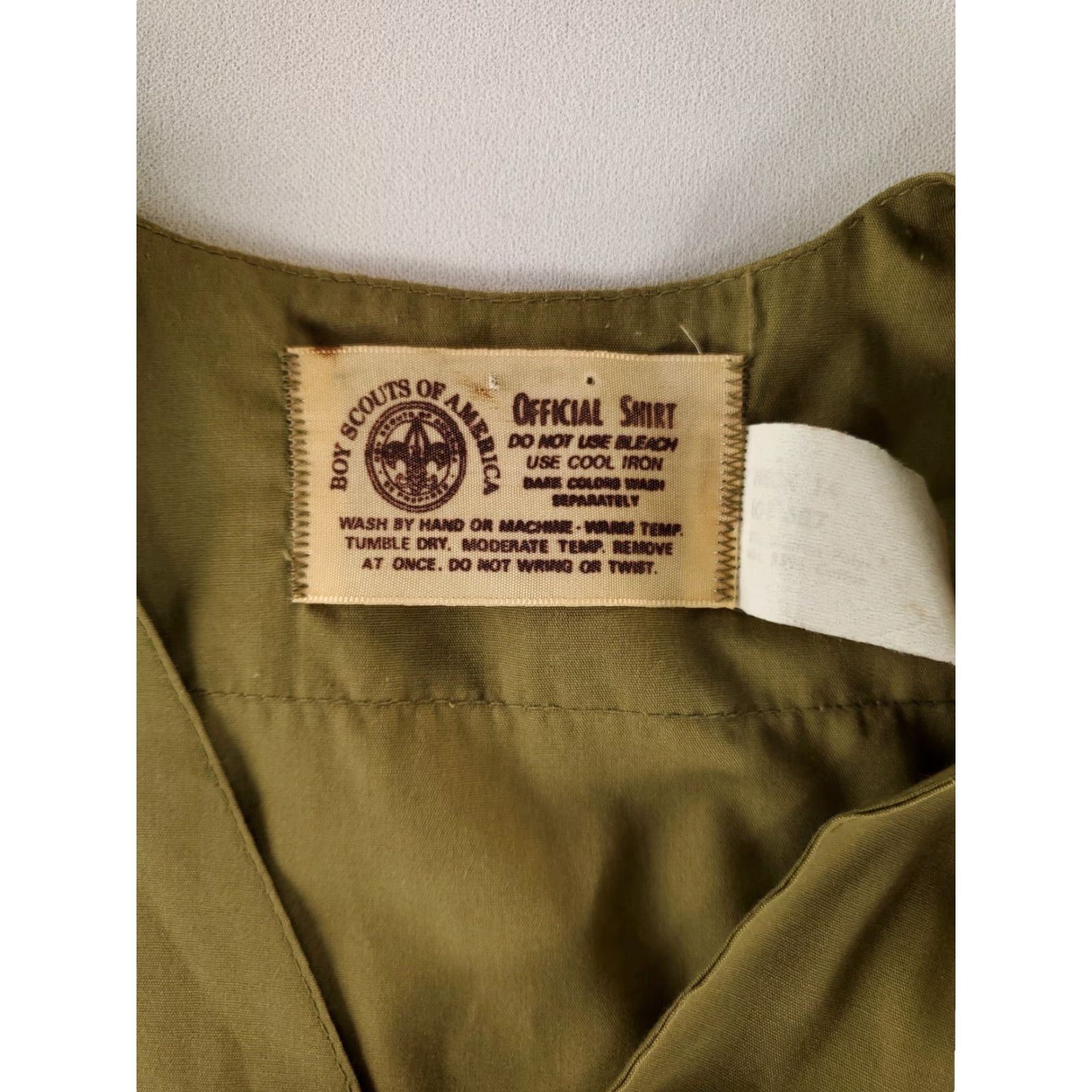 Vintage VINTAGE Boy Scouts of America Shirt Short Sleeve Green Mens M 70s Collarless Summer Shirt Stains Patches Size US M / EU 48-50 / 2 - 2 Thumbnail
