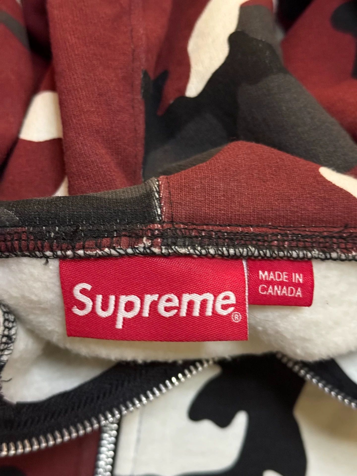 Supreme Supreme Red Camo Small Box Logo Zip Hoodie L Vintage Size US L / EU 52-54 / 3 - 4 Thumbnail