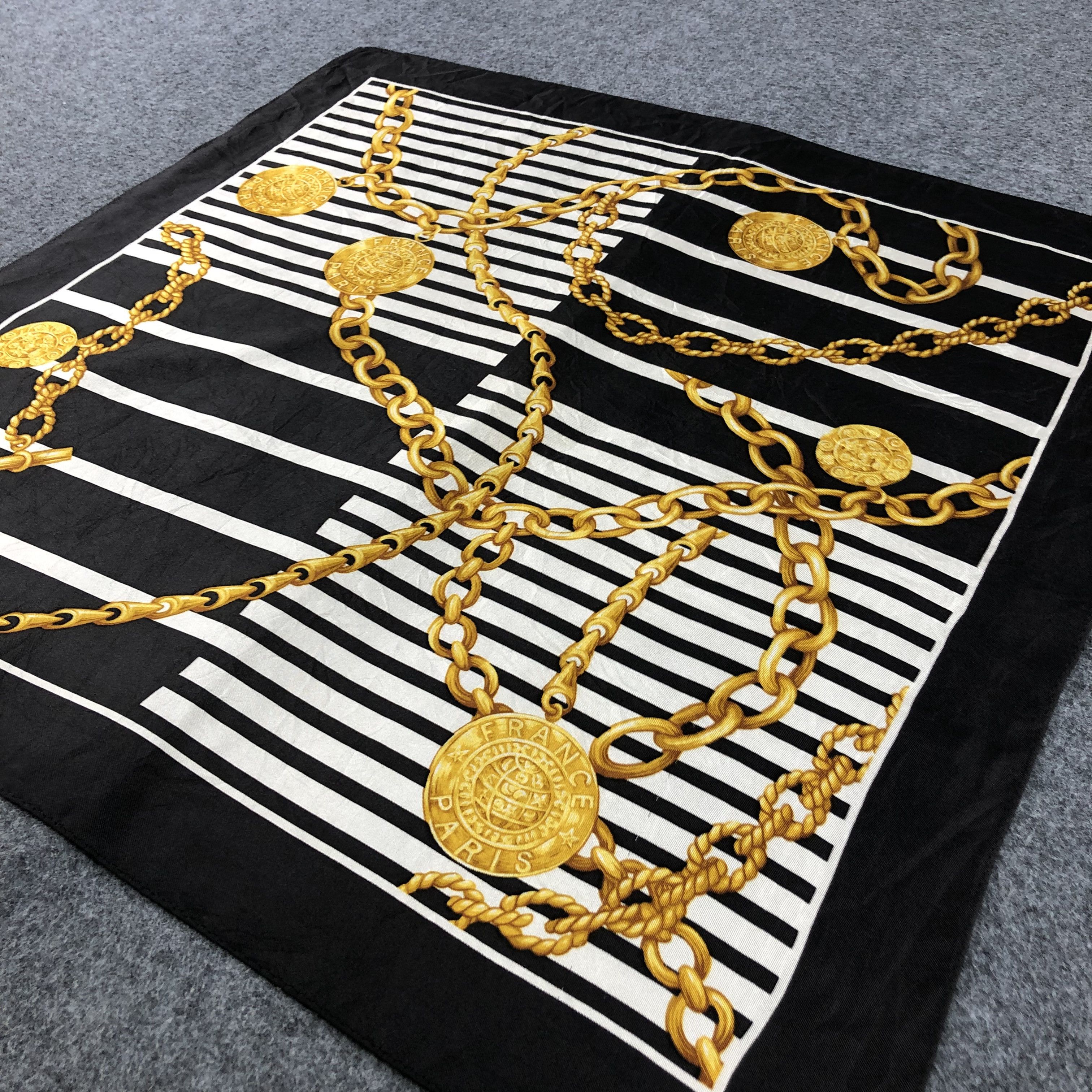 Vintage France Gold Chains Handkerchief Neckerchief Bandana H1341 Size ONE SIZE - 3 Thumbnail