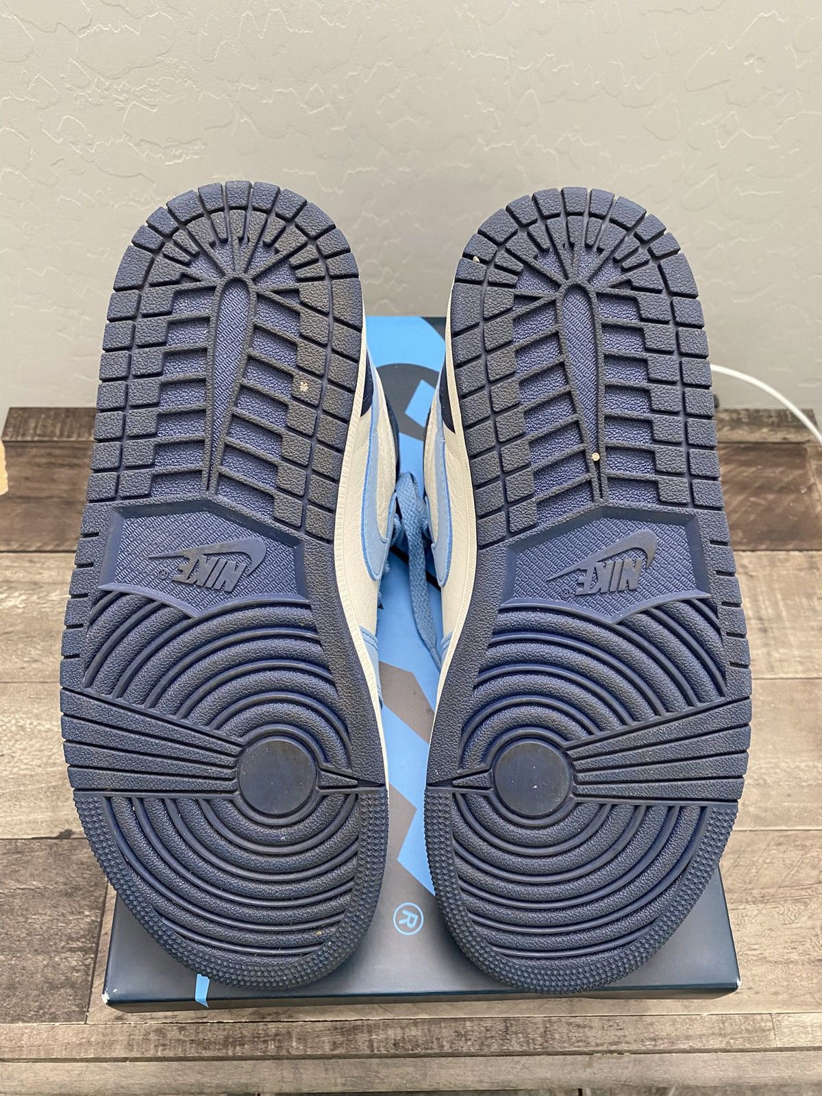 Jordan Brand × Nike Jordan 1 UNC Size US 6 / EU 39 - 5 Thumbnail