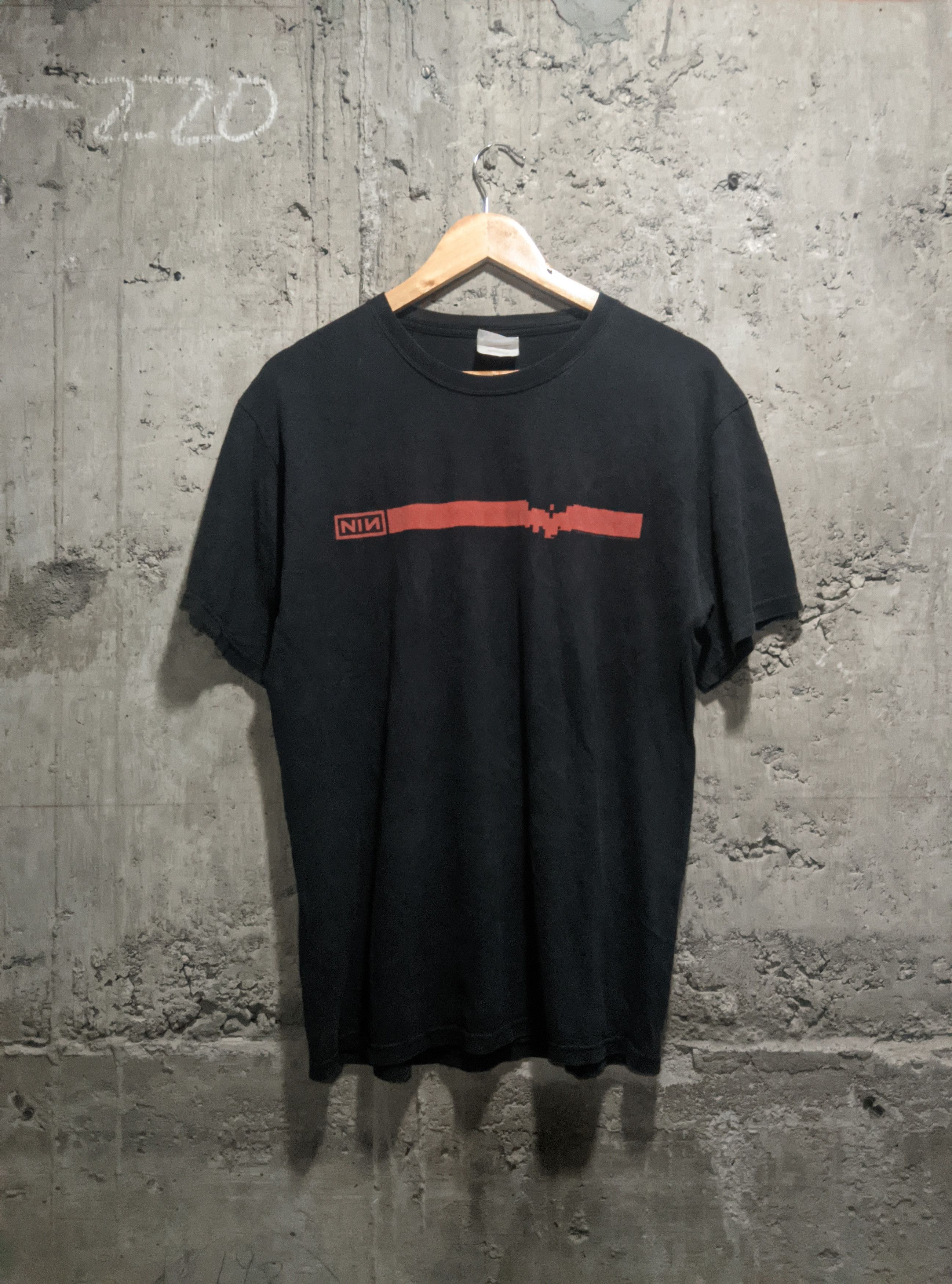Band Tees Vintage 2009 nine inch nails the slip era t shirt Size US M / EU 48-50 / 2 - 1 Thumbnail