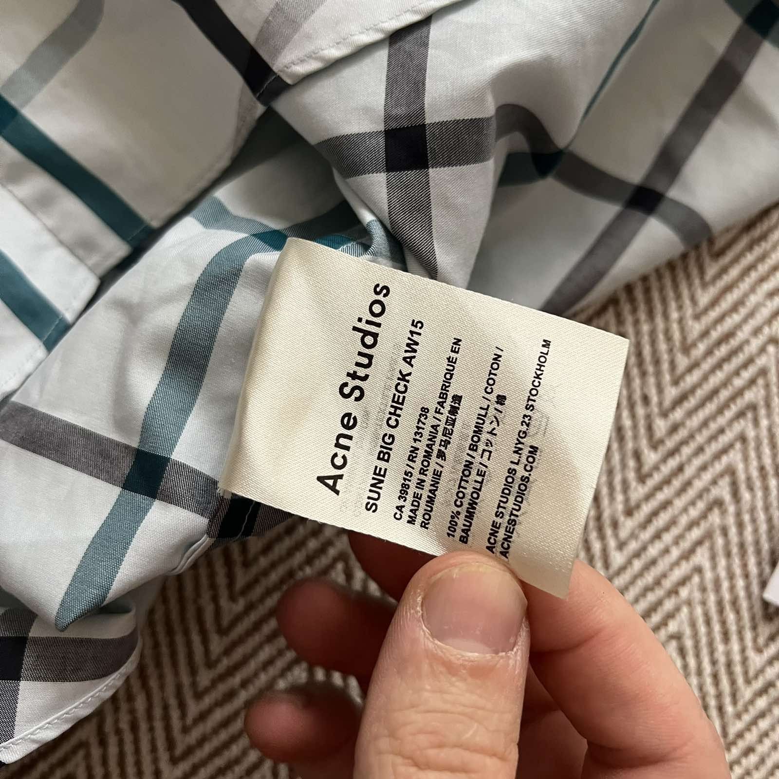 Acne Studios Acne Studios button up shirt Sz L Size US L / EU 52-54 / 3 - 6 Thumbnail