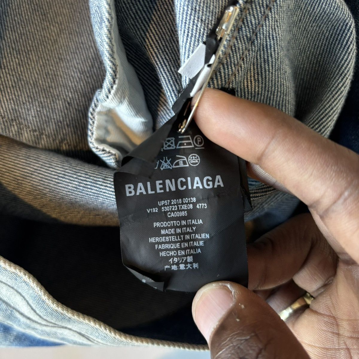 Balenciaga Balenciaga Oversized Graffiti Denim Jacket Size US S / EU 44-46 / 1 - 7 Thumbnail