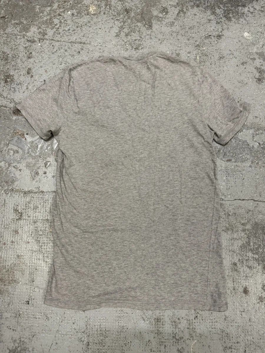 Gucci SS2008 Gucci Grey V Neck Birds Toocan T-Shirt Size US XS / EU 42 / 0 - 4 Thumbnail