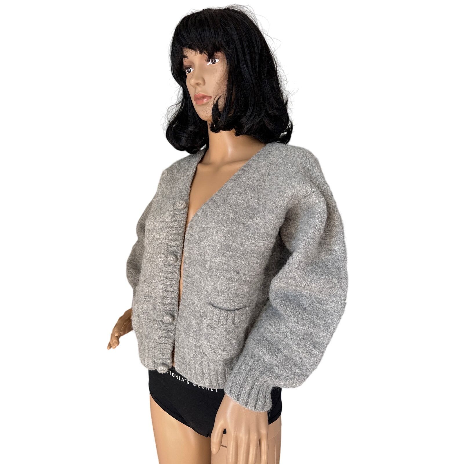 Vintage Peruvian Alpaca V neck Sweater gray faux button down pockets Size M / US 6-8 / IT 42-44 - 4 Thumbnail