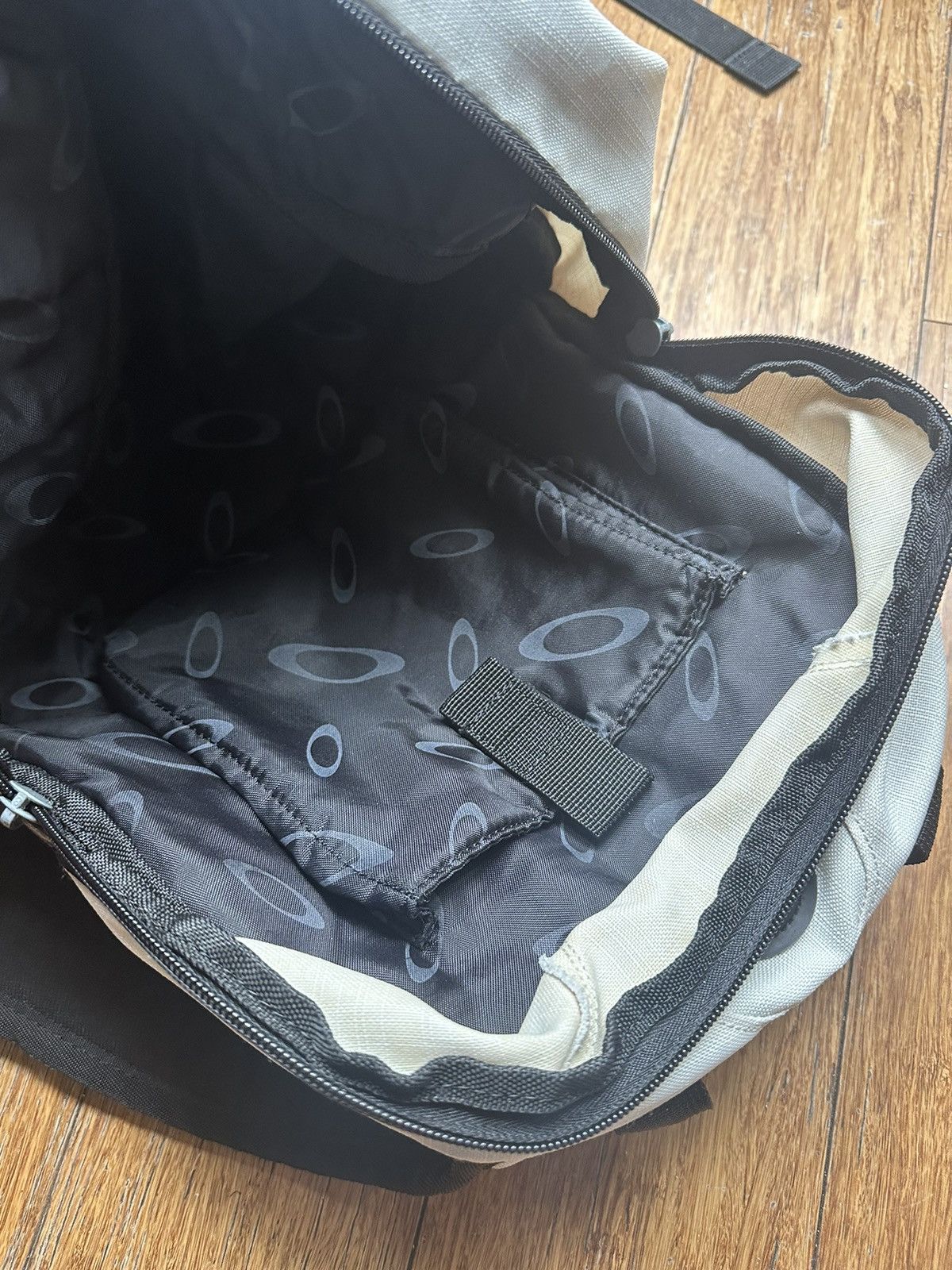 Oakley Oakley Vintage Backpack Sac à dos tactical gear gorpcore Size ONE SIZE - 12 Thumbnail