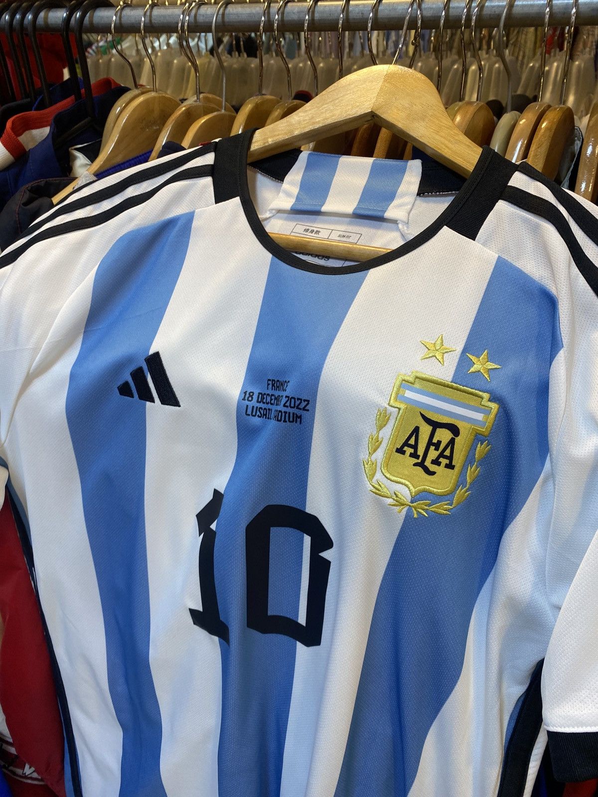 Adidas 2022 Argentina Home Kit World Cup Champions MESSI 10 Size US L / EU 52-54 / 3 - 4 Thumbnail