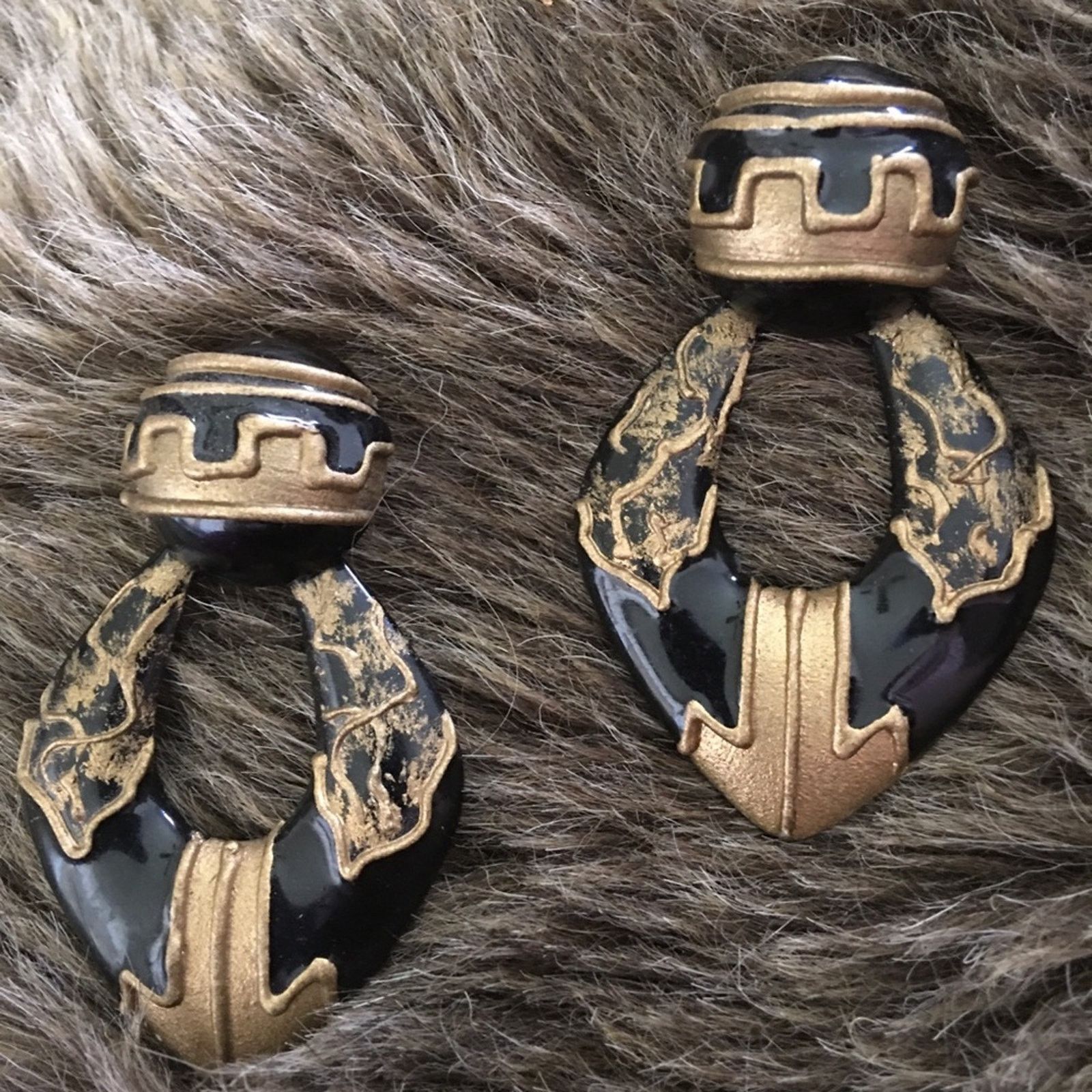 Vintage Vintage large hand painted statement earrings Size ONE SIZE - 1 Thumbnail