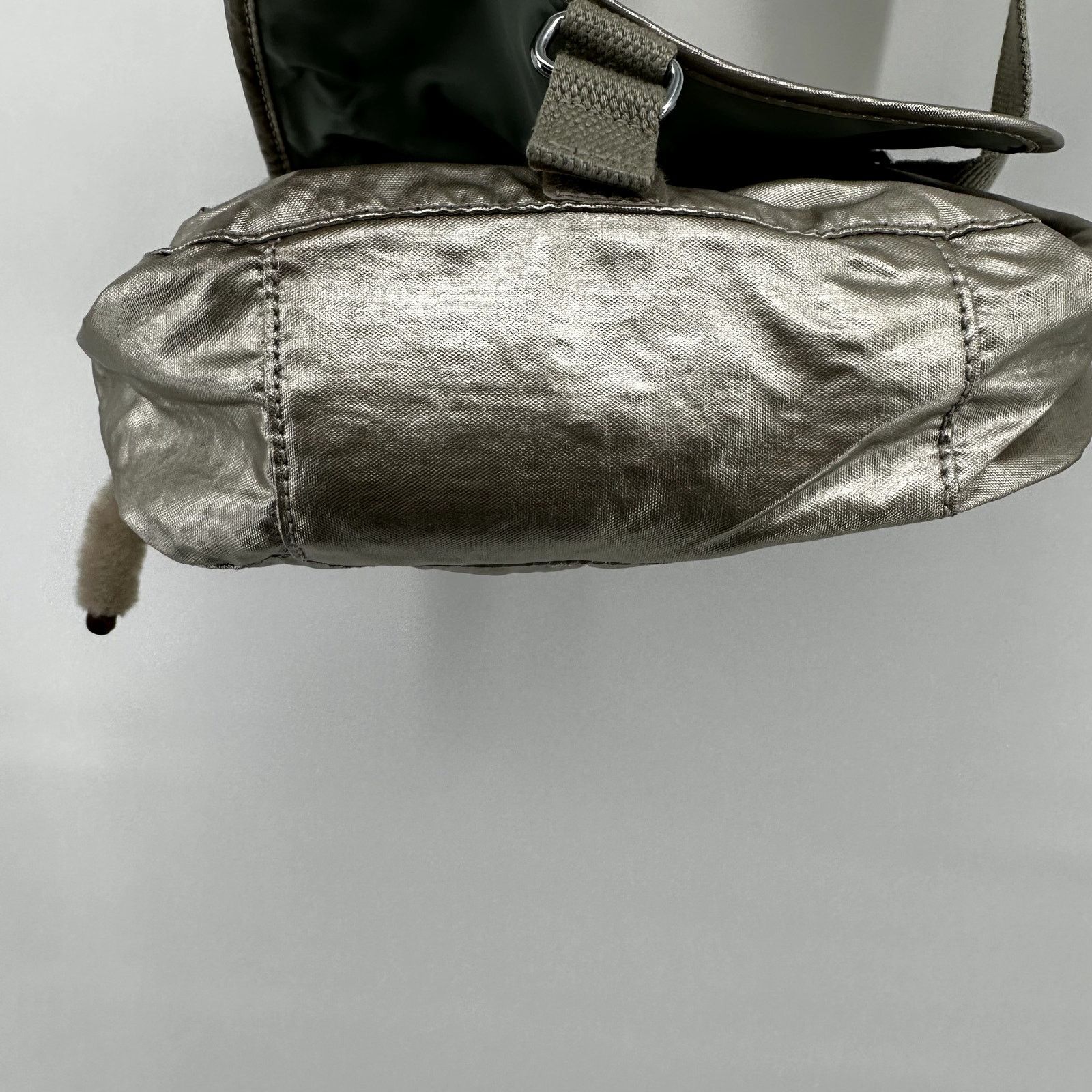 Other Kipling Maceio Metallic Crossbody Bag Strap Zip Silver Size ONE SIZE - 10 Thumbnail