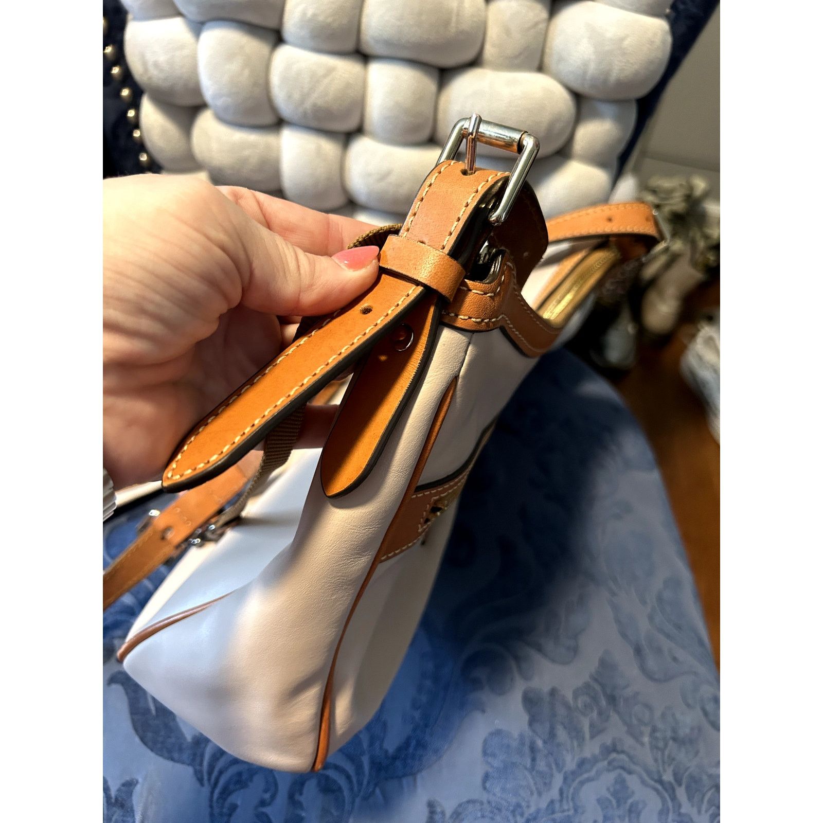 Dooney & Bourke Dooney & Bourke Taupe and Brown Shoulder Bag Size ONE SIZE - 15 Thumbnail