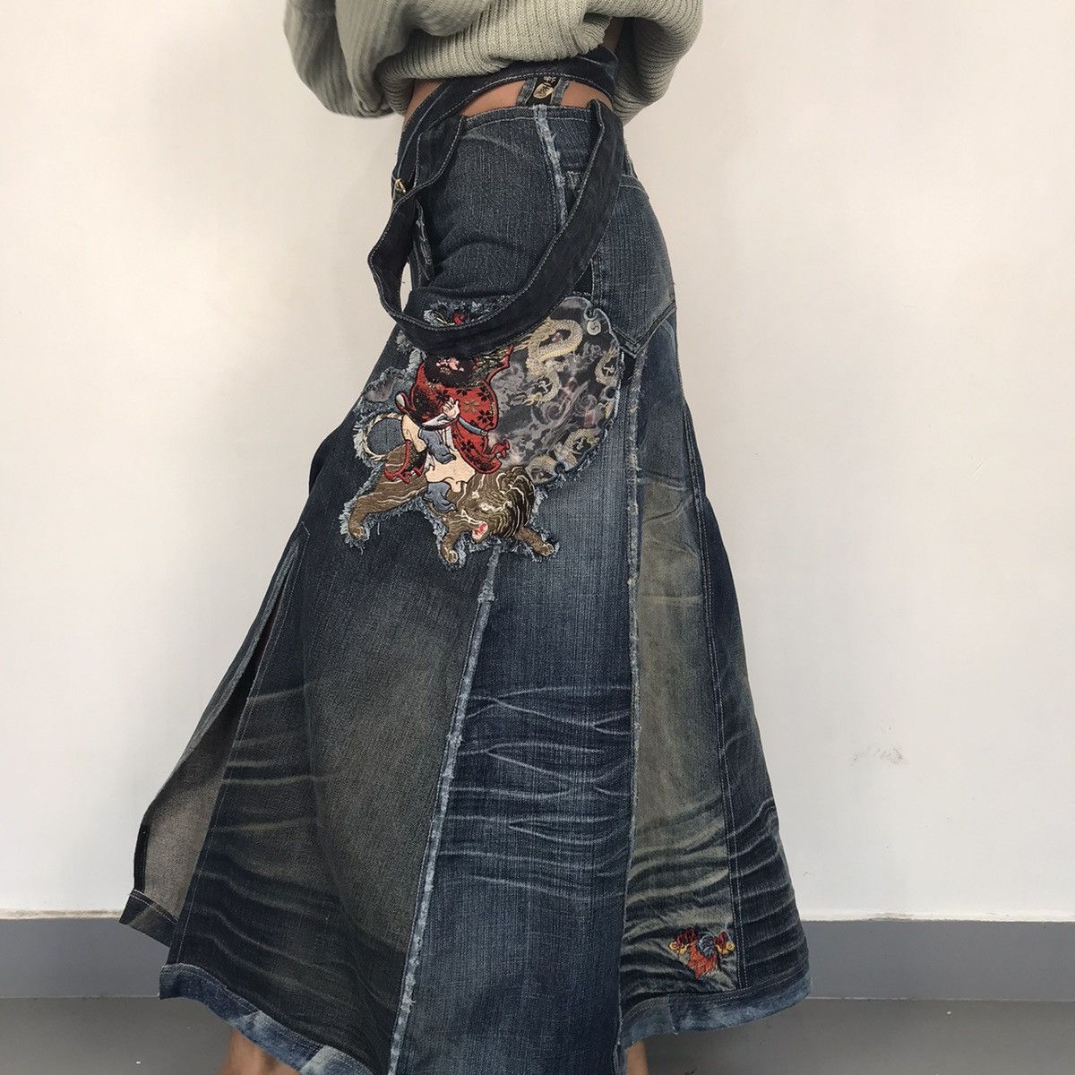 Japanese Brand Vintage Japanese embroidered reworked nomad denim skirt Size 28" / US 6 / IT 42 - 3 Thumbnail