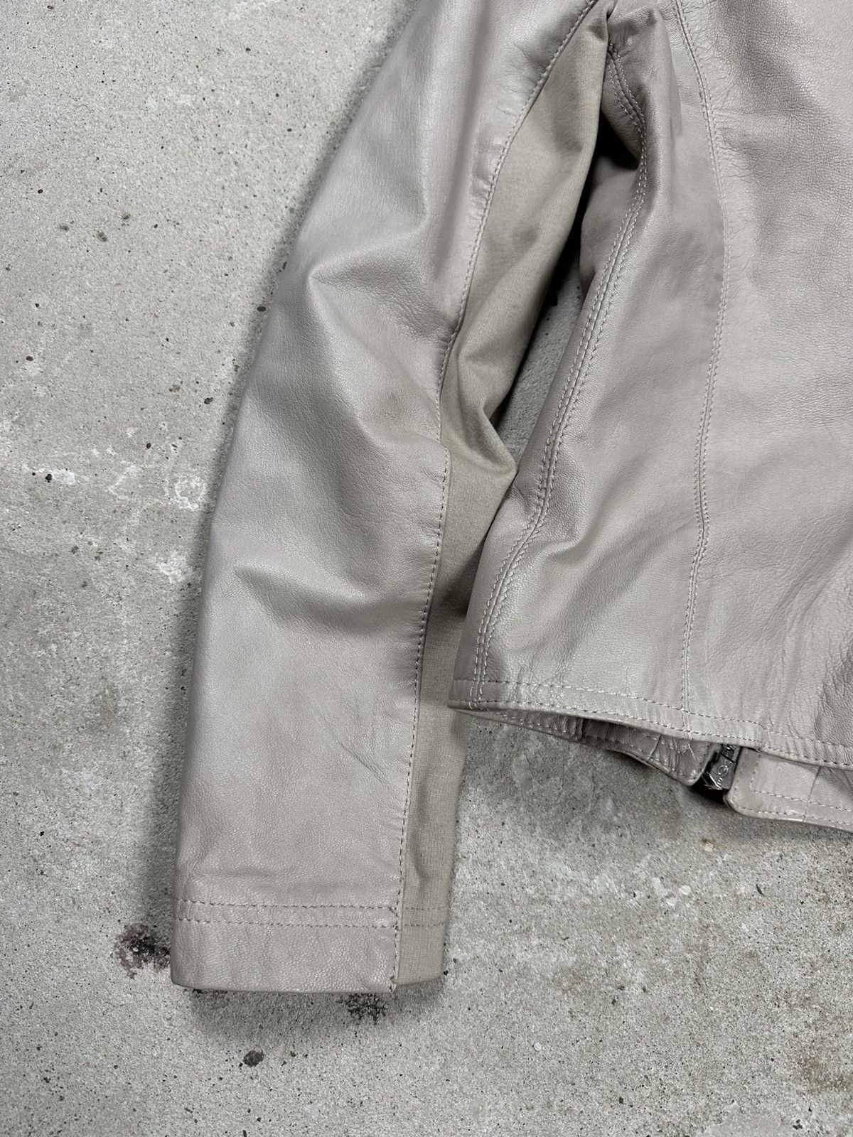Japanese Brand Vintage Y2K Genuine Leather Beige Asymmetrical Archive Jackt Size US S / EU 44-46 / 1 - 9 Thumbnail