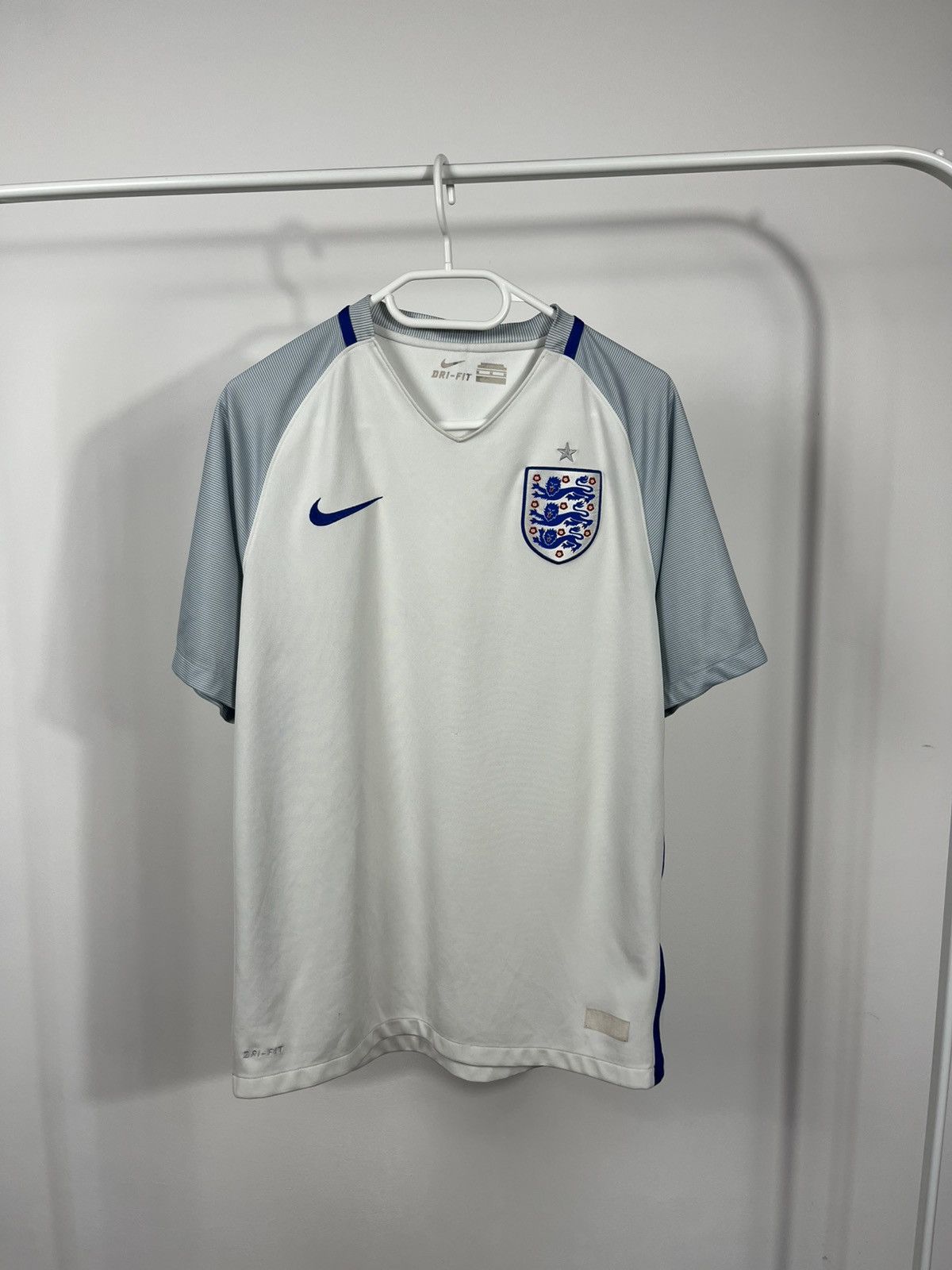 Nike Nike England Home Jersey 2016 Euro Dri-Fit Size M Size US M / EU 48-50 / 2 - 1 Thumbnail