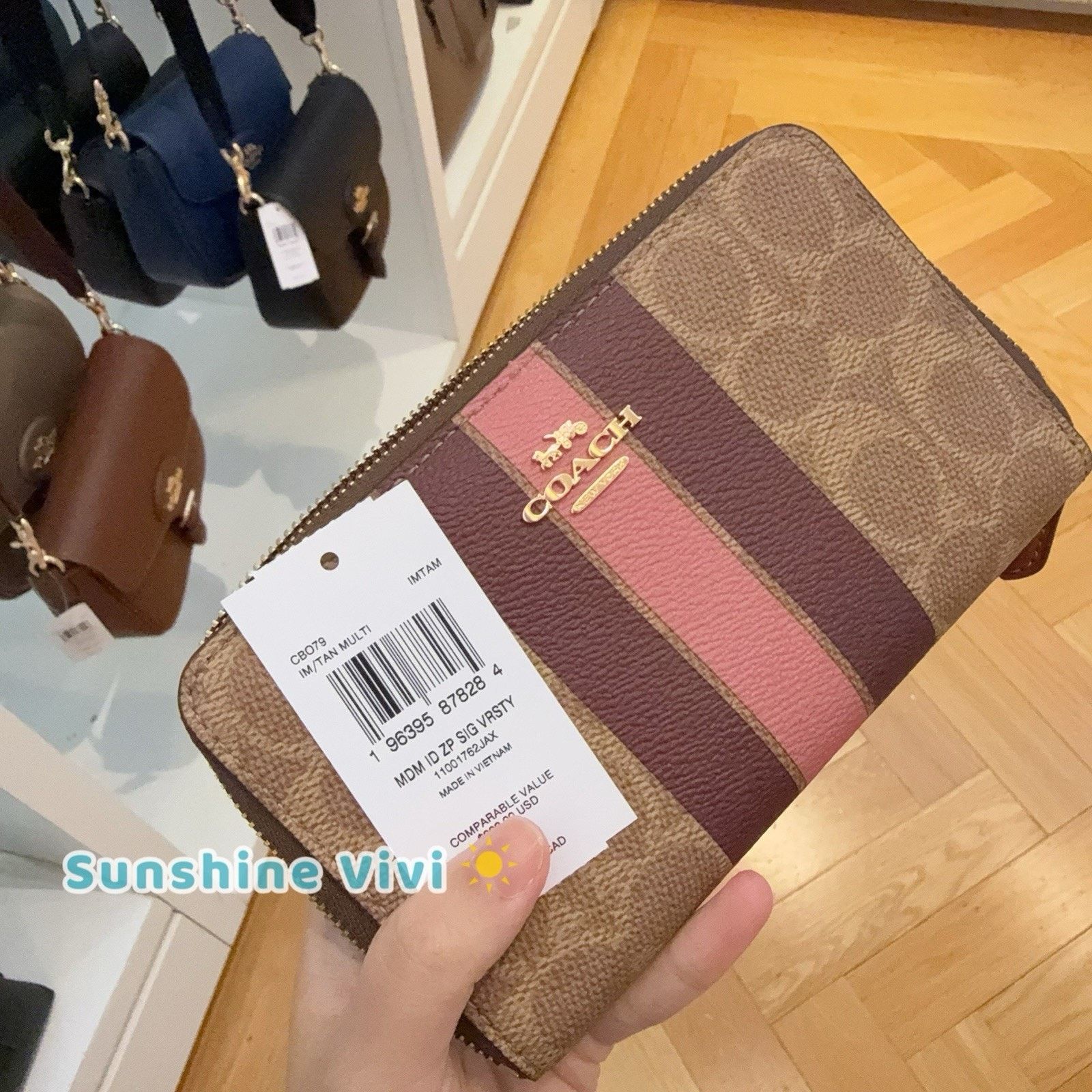 Coach NWT COACH Medium Id Zip Wallet Varsity Stripe CBO79 Gold/Tan Size ONE SIZE - 4 Thumbnail