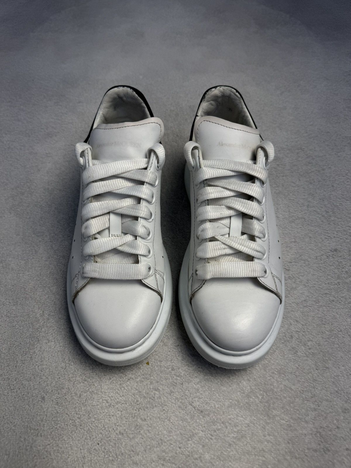 Alexander McQueen Alexander McQueen Oversized Leather Sneakers White/Black Size US 7.5 / IT 37.5 - 3 Thumbnail