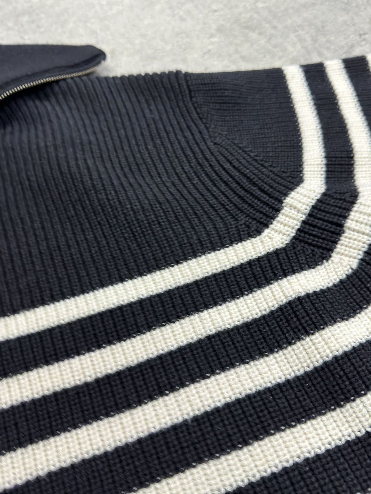 Cos CROPPED COS WOOL BLEND SWEATER KNIT BOXY COLLAR ZIP STRIPED Size US M / EU 48-50 / 2 - 3 Thumbnail