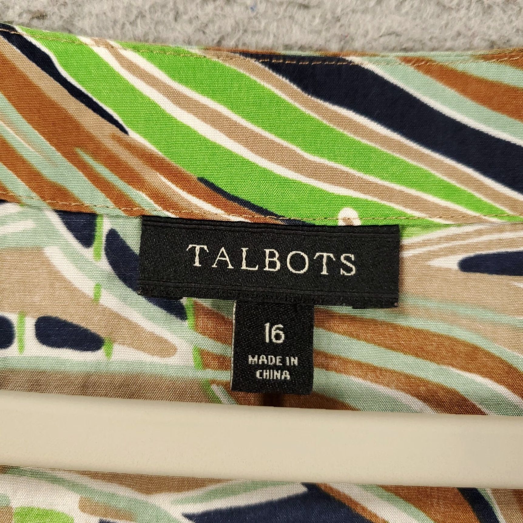 Talbots Talbots Blouse Womens 16 Multicolor Geometric 3/4 Sleeve V-Neck Tie Casual Designer Size XXL / US 16-18 / IT 52-54 - 5 Thumbnail