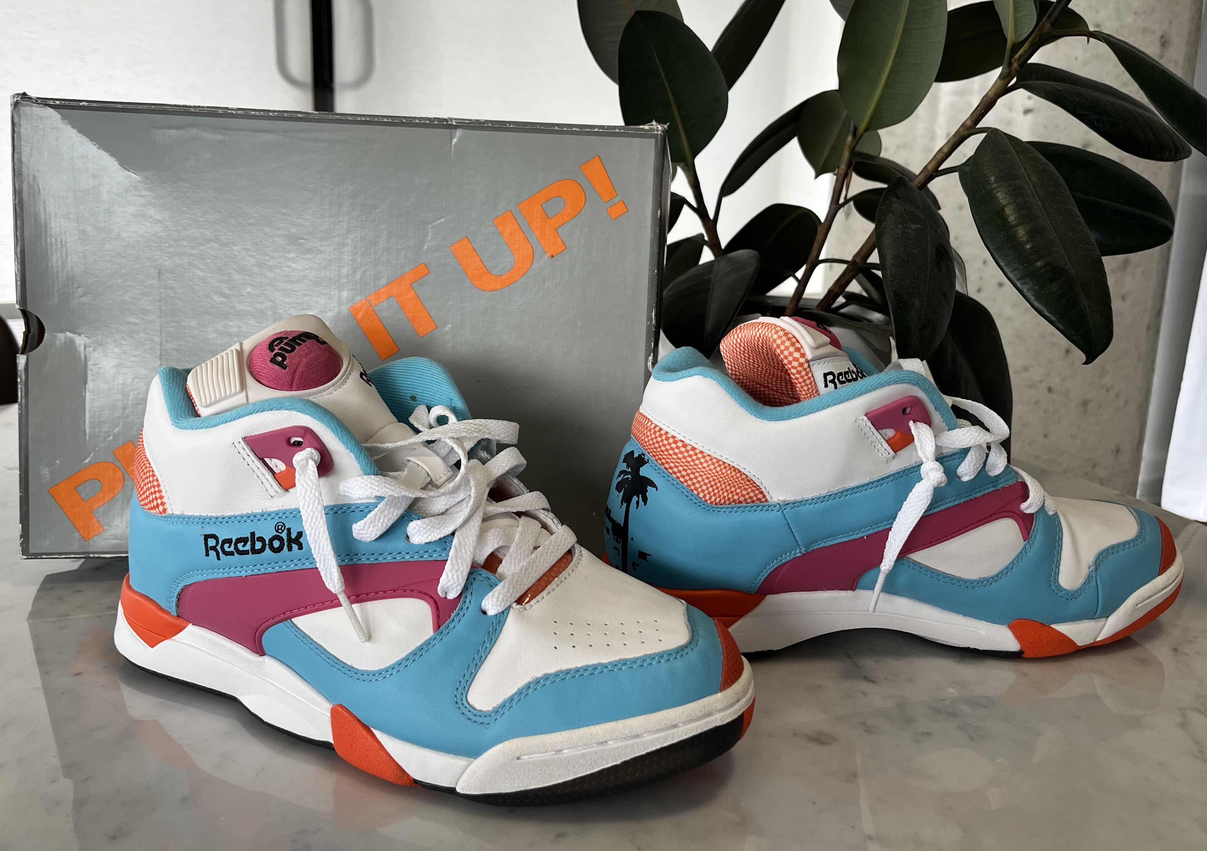 Reebok Reebok Court Victory Pump - Miami Nights Edition Size US 9 / EU 42 - 1 Thumbnail