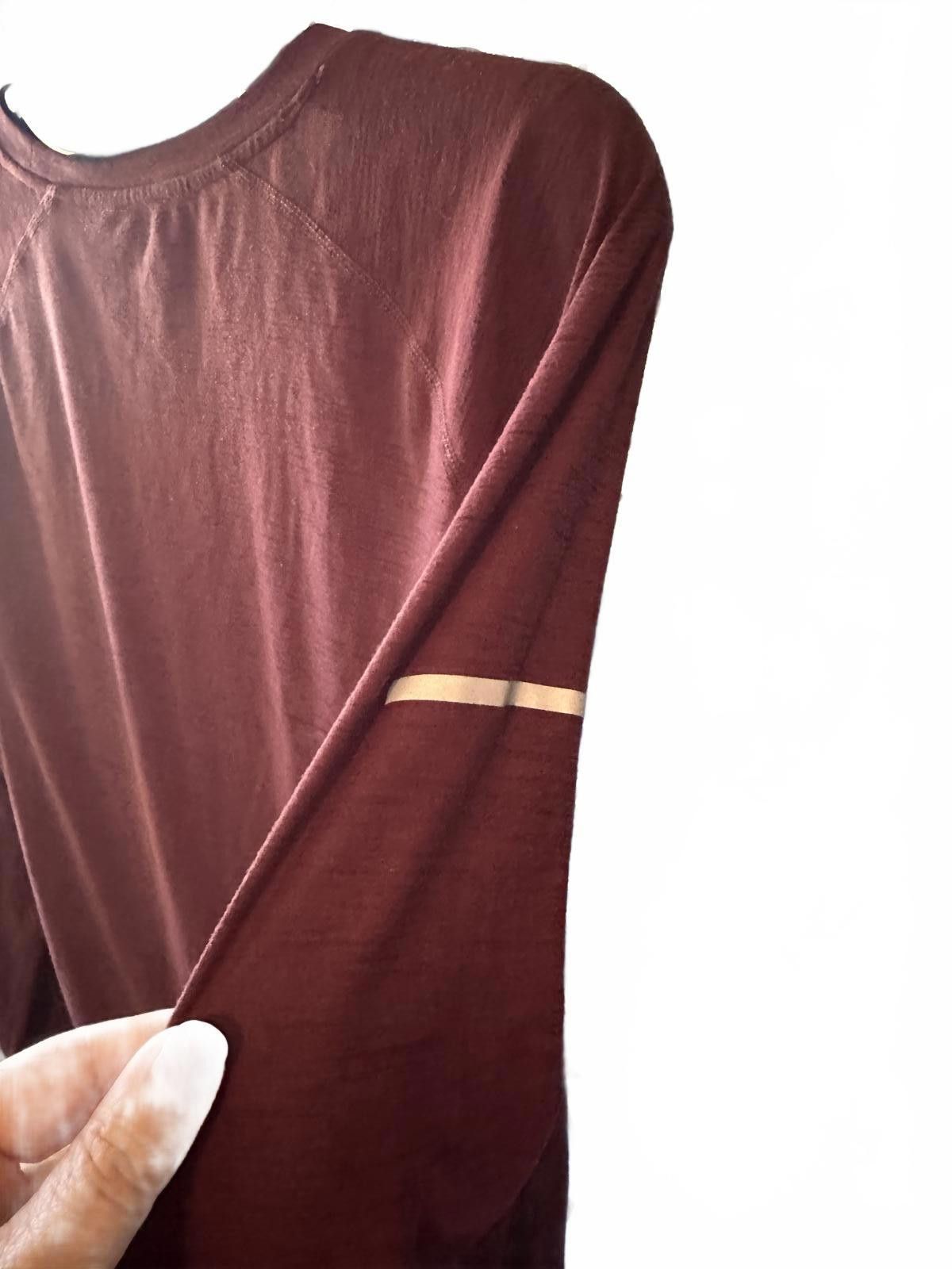 Old Navy Old Navy Men’s Long Sleeve Performance Shirt Large EUC Size US L / EU 52-54 / 3 - 4 Thumbnail