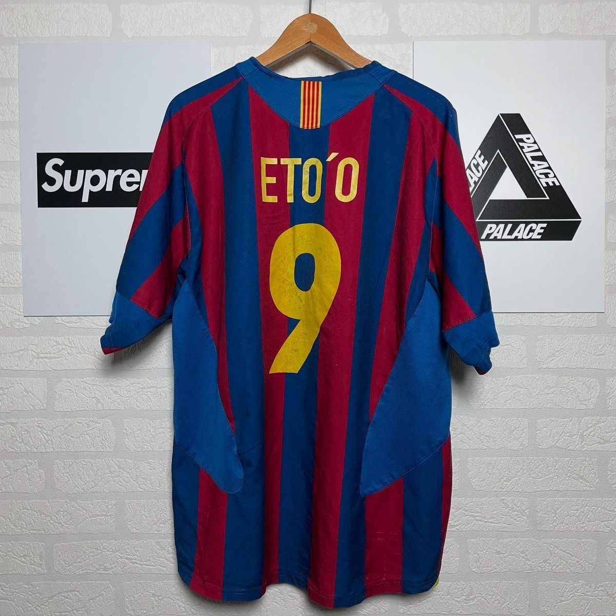 Nike Nike Barcelona 2005/2006 BLOKECORE JERSEY Eto’o 9 Vintage Size US XL / EU 56 / 4 - 1 Thumbnail
