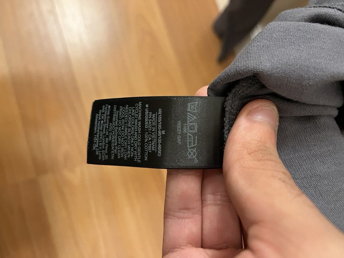 Gap × Kanye West × Yeezy Yeezy Gap Dark Grey Long Sleeve T-Shirt Size US M / EU 48-50 / 2 - 4 Thumbnail