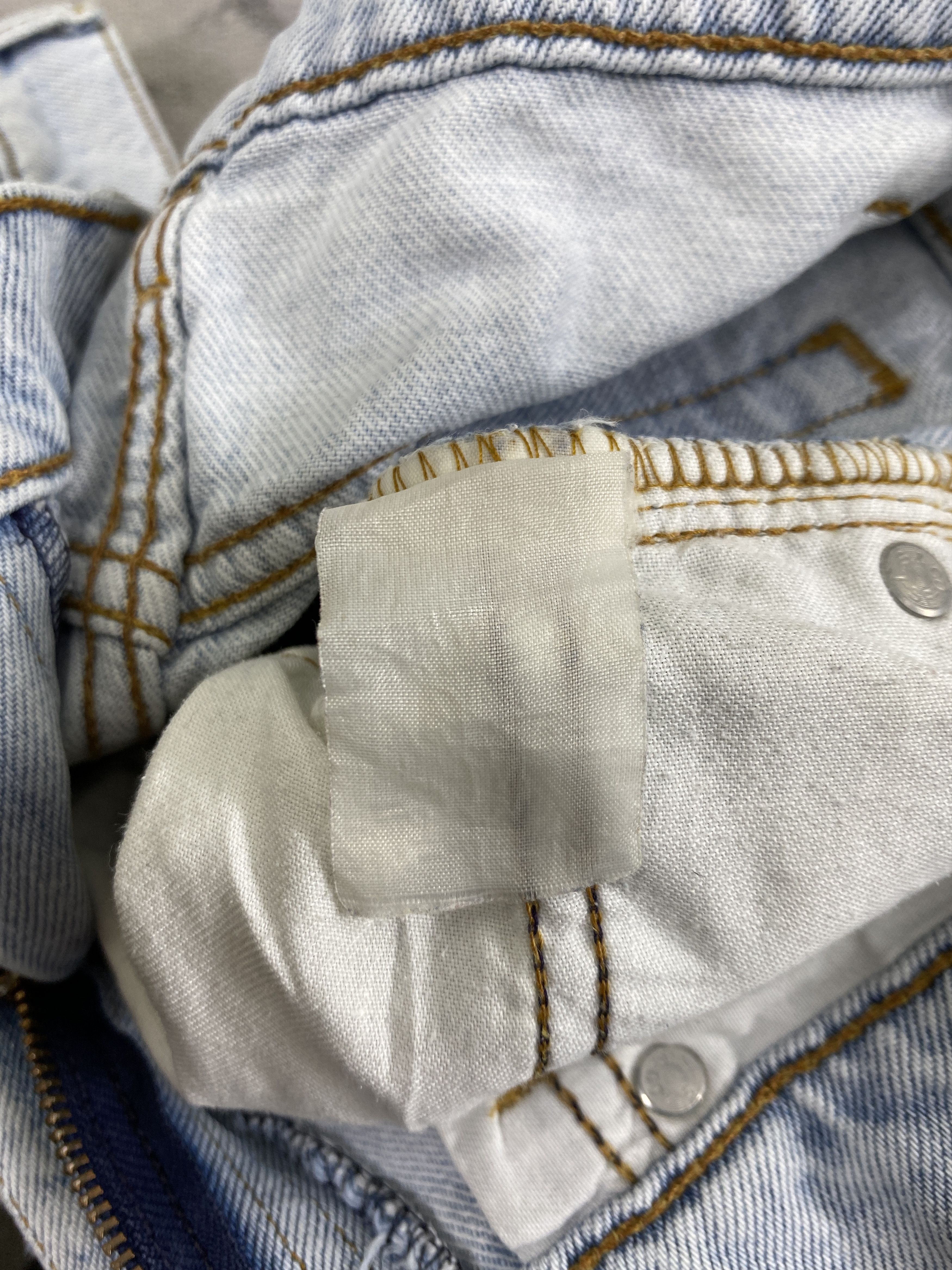 Levi's Light Blue Wash Vintage Levi's Jeans 32x29 Denim- JN3653 Size US 32 / EU 48 - 9 Thumbnail