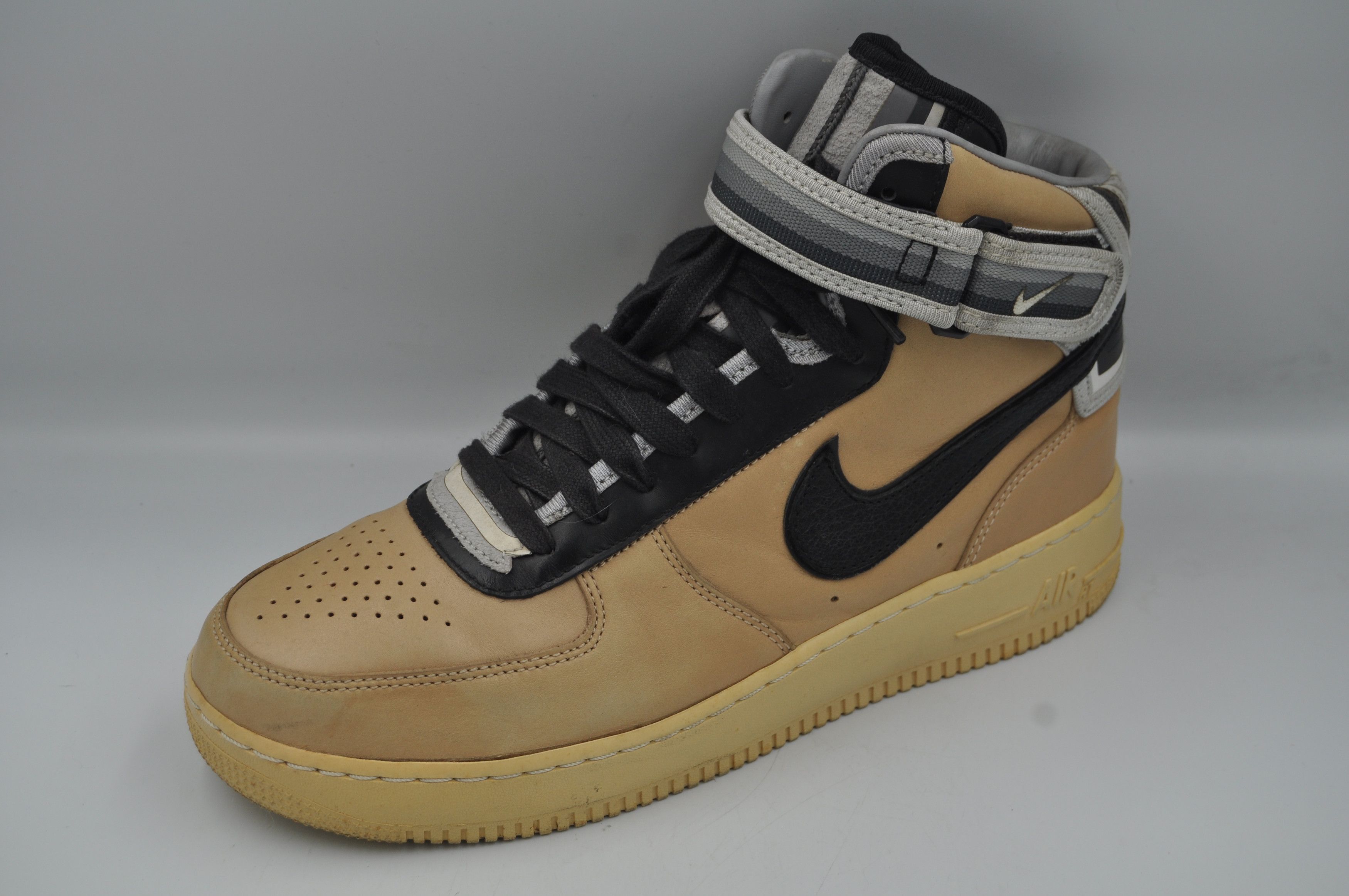 Nike × Riccardo Tisci Nike - Riccardo Tisci - 2014 - Air Force 1 Mid SP RT Size US 9.5 / EU 42-43 - 15 Thumbnail