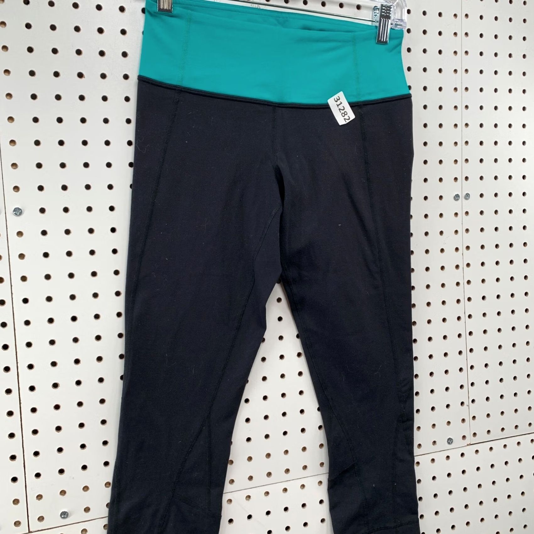 Lululemon Lululemon Leggings Womens Size 6 Black Teal Crop Yoga Active Work Out 26X21.5 Size 28" / US 6 / IT 42 - 4 Thumbnail