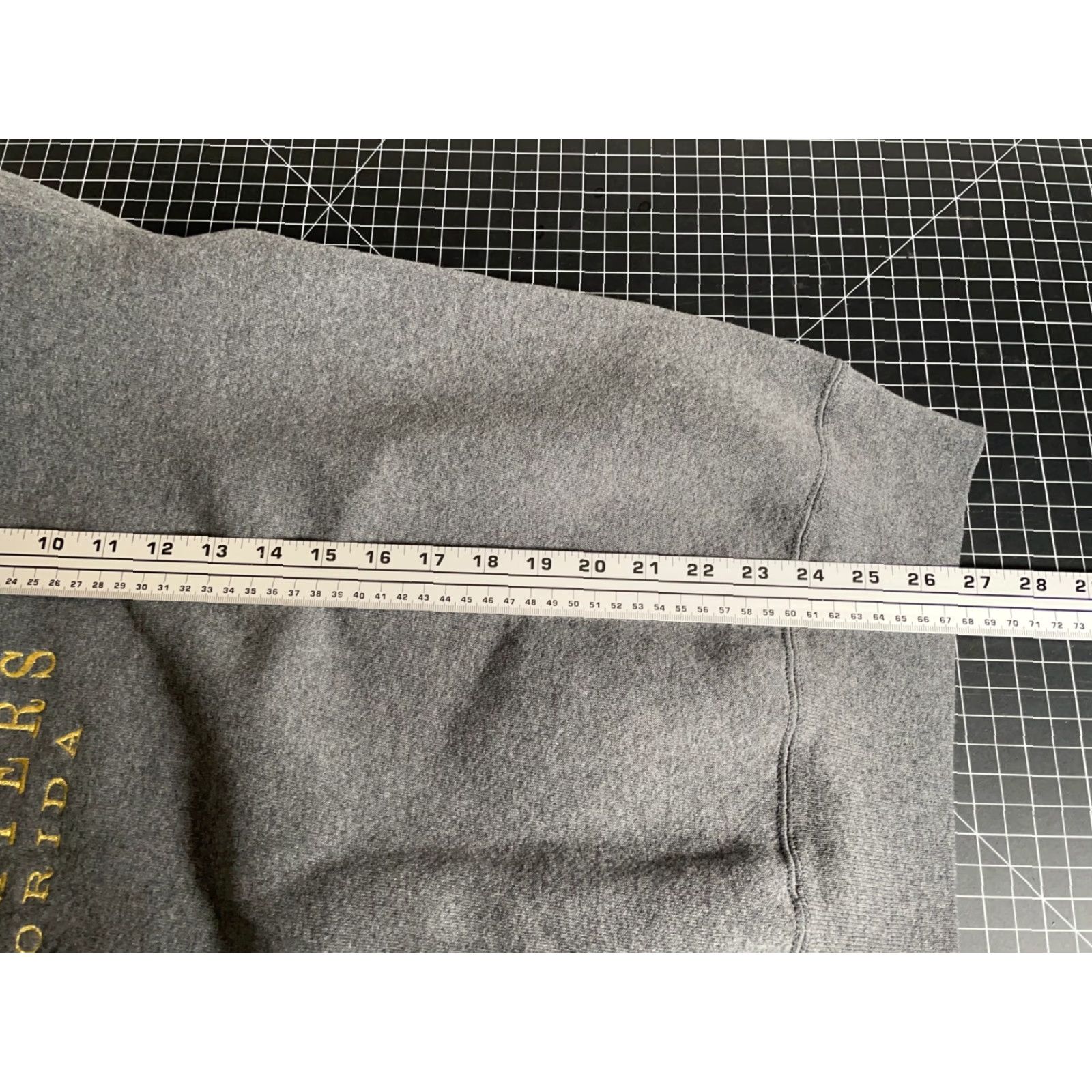 Hanes VINTAGE Hanes Fort Myers Florida Sweatshirt Crewneck XL Gray Embroidered 50-50 Cotton-Polyester Men Size US XL / EU 56 / 4 - 6 Thumbnail