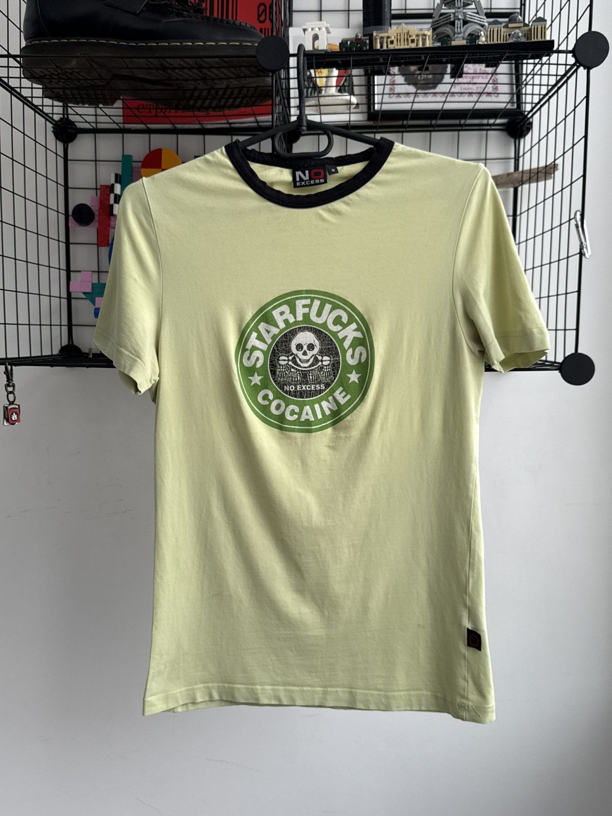Vintage Vintage Starfucks Cocaine Funny Starbucks T-shirt Size M / US 6-8 / IT 42-44 - 1 Thumbnail