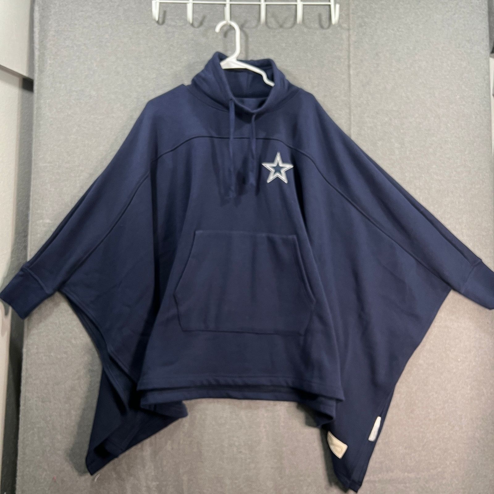 NFL NFL Dallas Tony Gonzalez Fleece Poncho w/ Pocket Cowboys Size US M / EU 48-50 / 2 - 1 Thumbnail