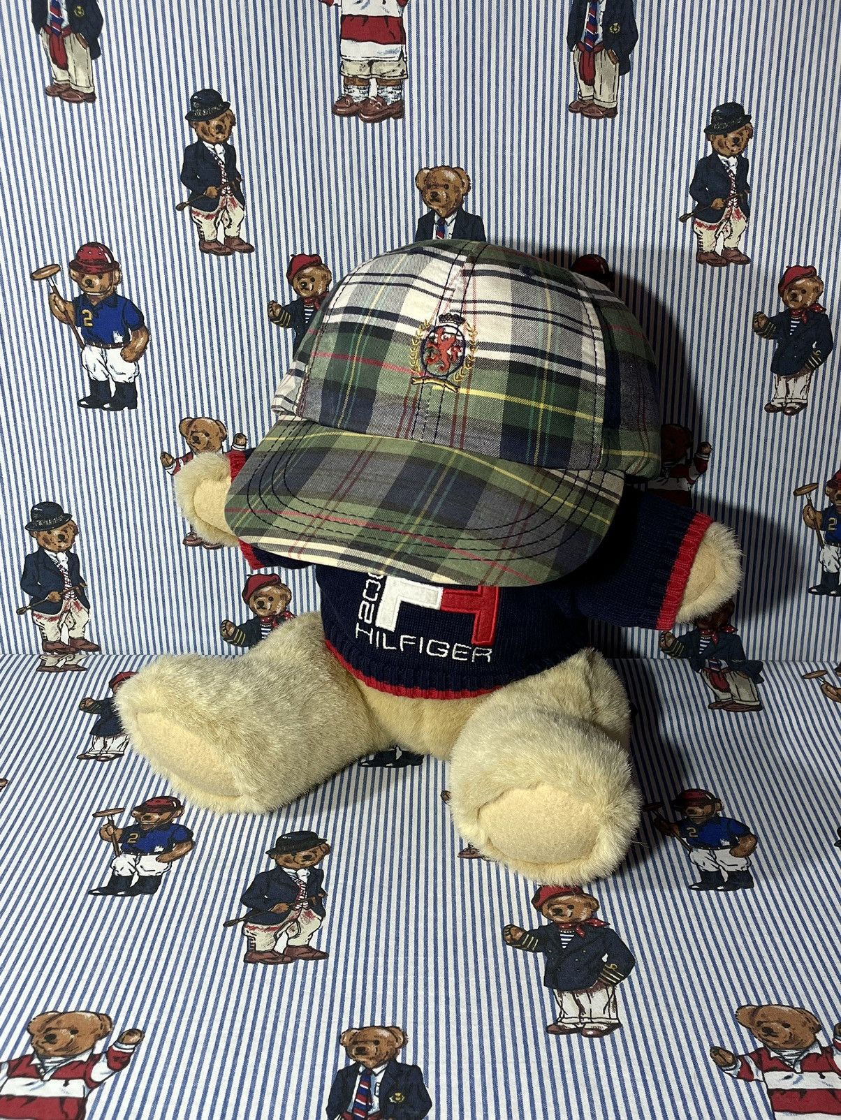 Tommy Hilfiger × Vintage Cap Tommy Hilfiger Lion Crest OG Vintage 90’s Size ONE SIZE - 1 Thumbnail
