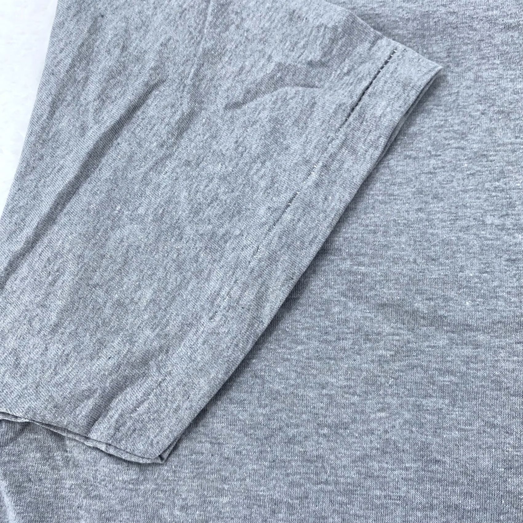 Hanes Hanes Shirt Mens M Heather Gray Pocket Crew Neck Cotton Polyester Pocket Shirt M Gray Mens Size US M / EU 48-50 / 2 - 3 Thumbnail