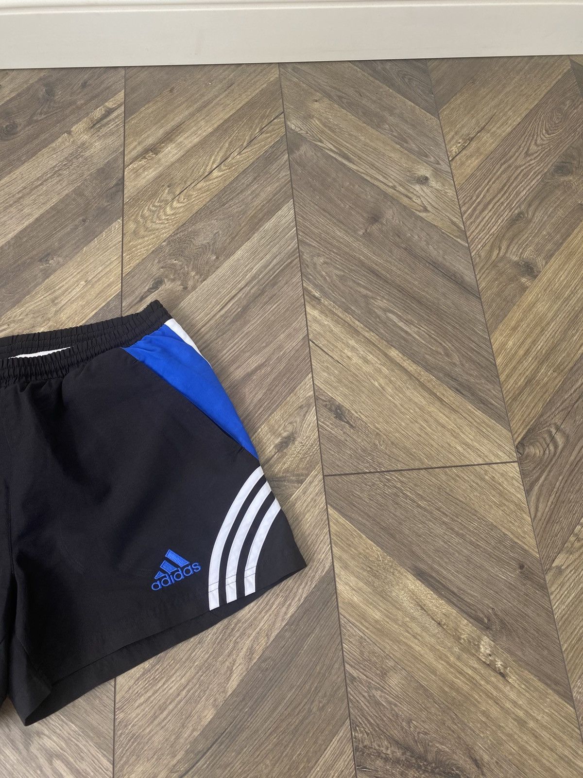 Adidas × Designer × Vintage Vintage Adidas 90s style shorts Size US 31 - 6 Thumbnail