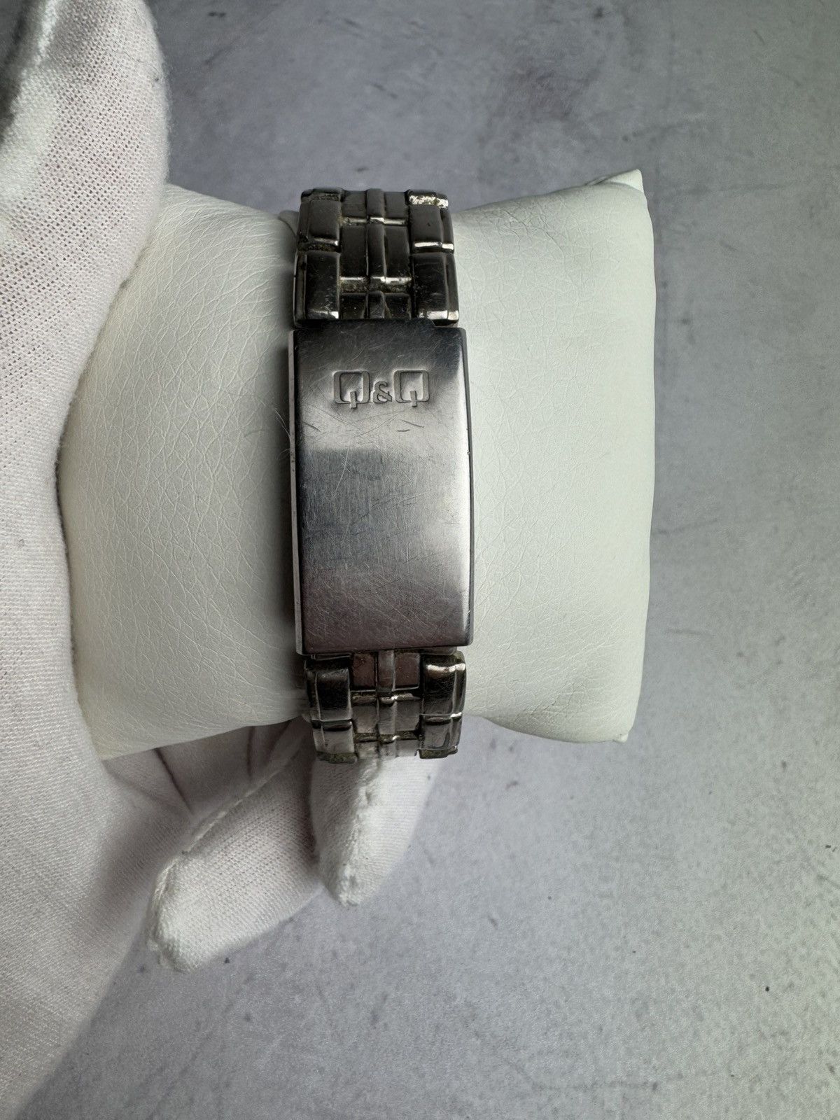 Japanese Brand × Vintage Q&Q Japanese Style Futuristic Watch Vintage Size ONE SIZE - 3 Thumbnail