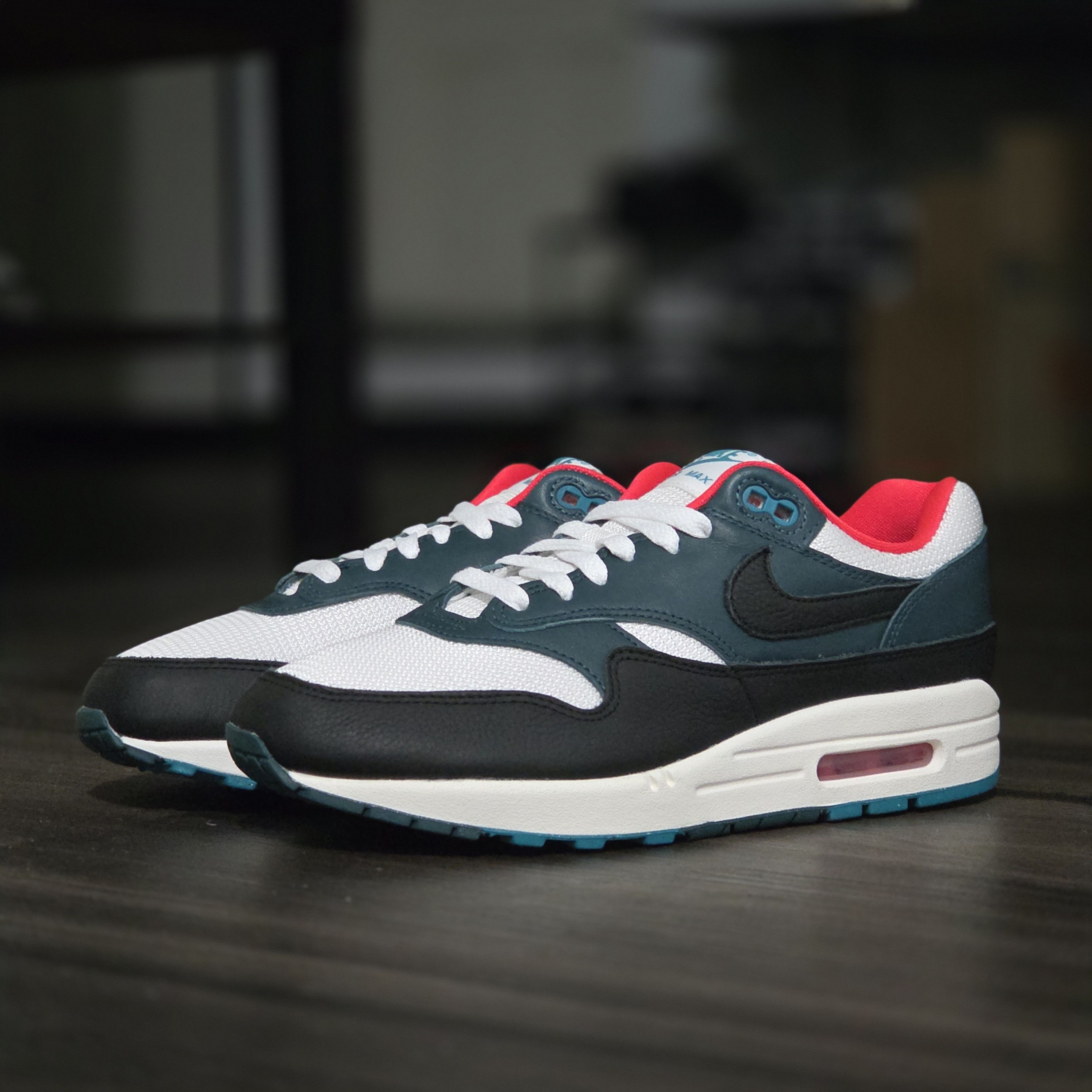 Nike Nike Air Max 1 X LeBron James 'Liverpool'- New Size 8.5 Size US 8.5 / EU 41-42 - 1 Thumbnail