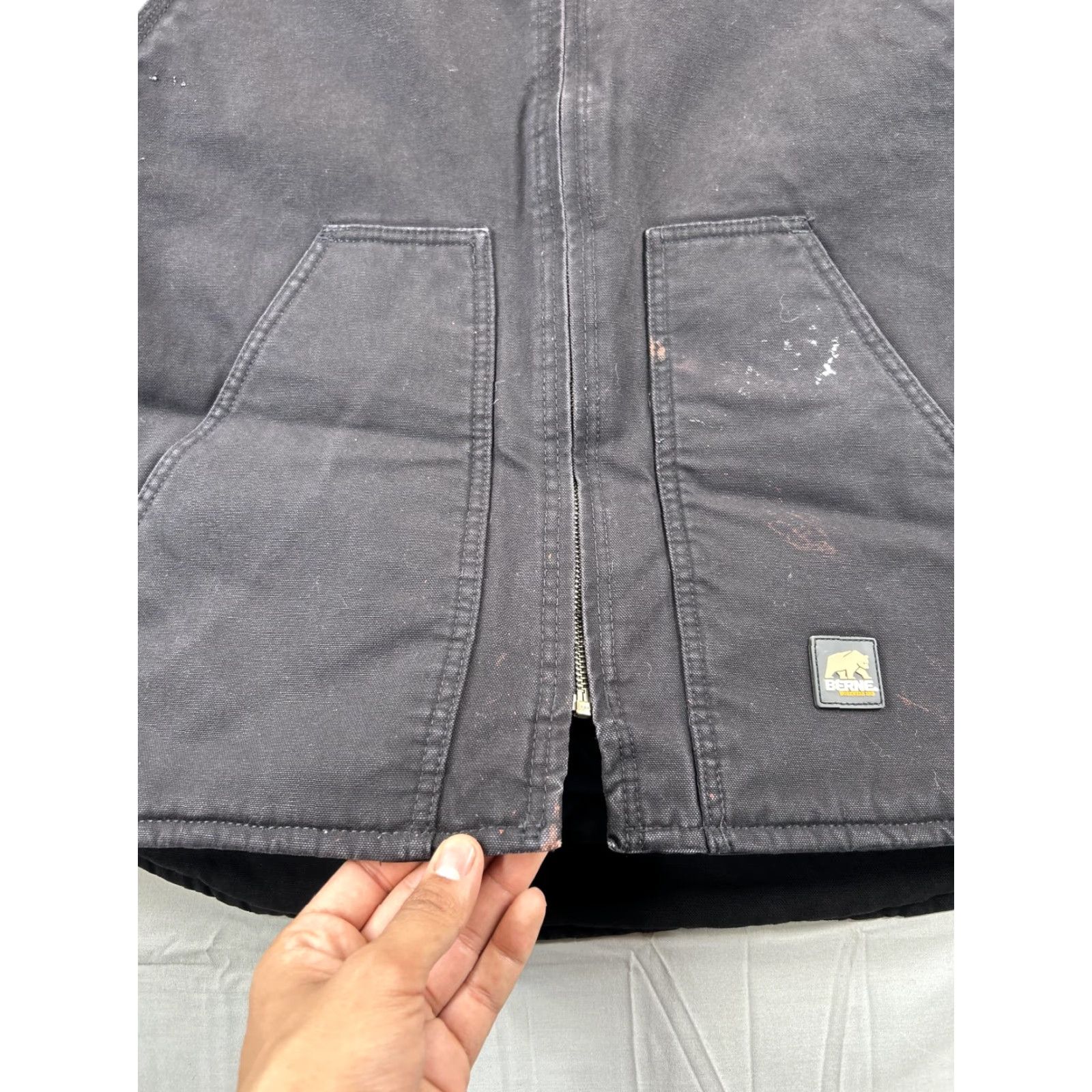 Vintage Berne Vest Mens L Black Canvas Quilted Insulated Full Zip Workwear Outdoor Size US L / EU 52-54 / 3 - 6 Thumbnail
