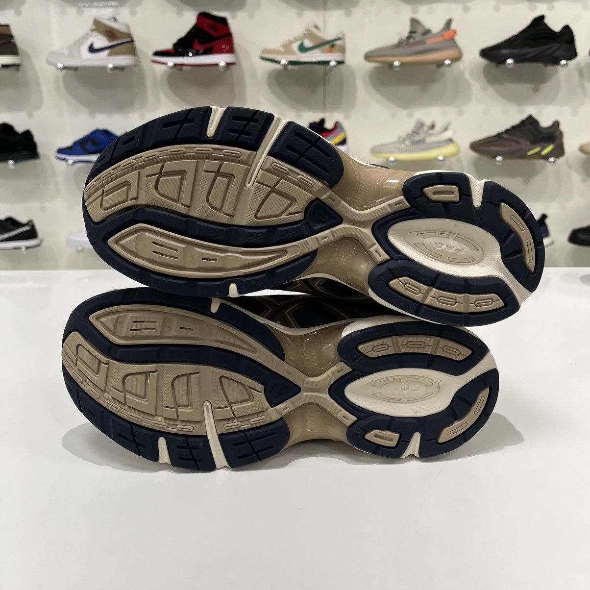 Asics Asics Gel-1130 Black Carbon Size US 8 / EU 41 - 10 Thumbnail