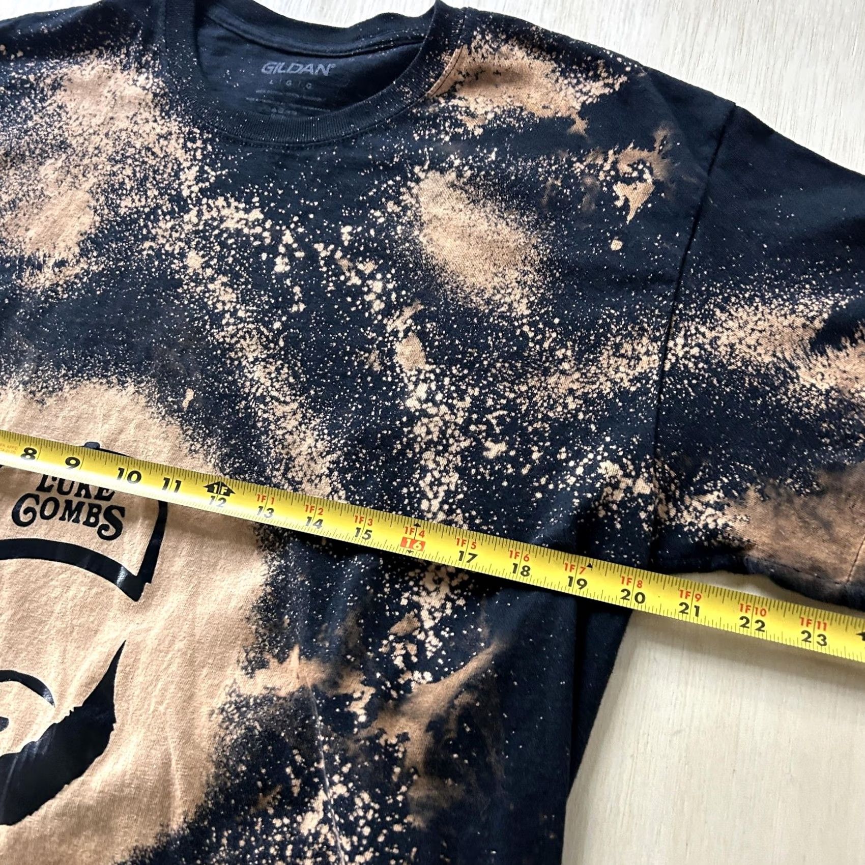Gildan Luke Combs Shirt Mens Large Black Bleach-Splatter Graphic T-Shirt Gildan Size US L / EU 52-54 / 3 - 5 Thumbnail