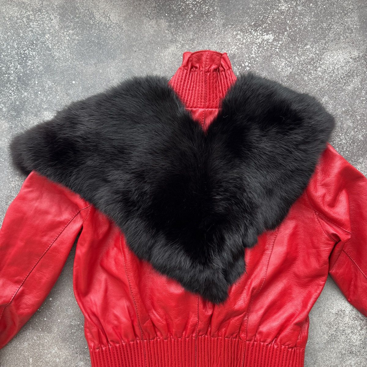Japanese Brand Vintage Faux Fur Details Red Genuine Leather Cropped Jacket Size S / US 4 / IT 40 - 11 Thumbnail