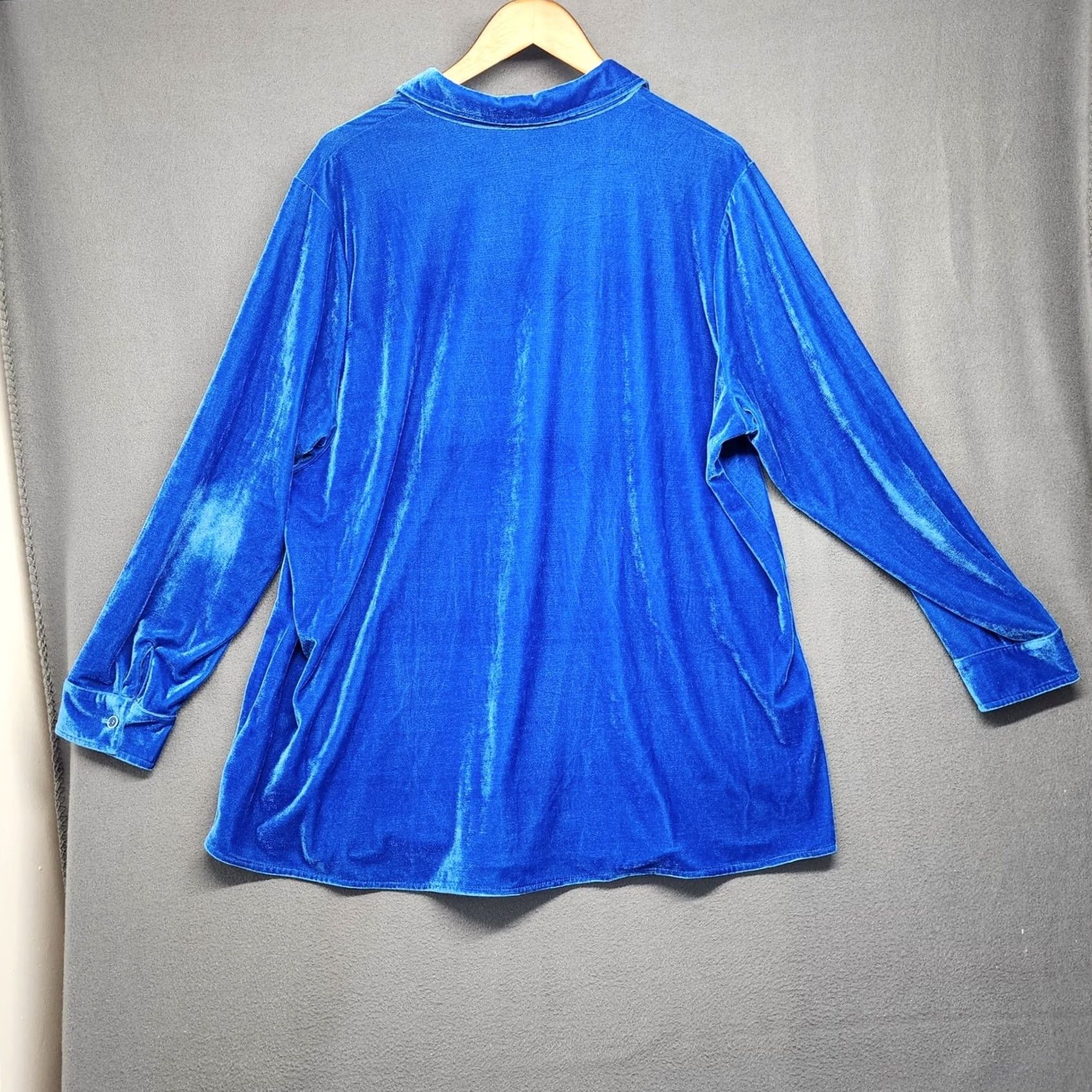 Soft Surroundings VINTAGE Soft Surroundings Top Women 2X Blue Velvet Long Sleeve Button-Up Collared Shirt Womens Size XXL / US 16-18 / IT 52-54 - 2 Thumbnail