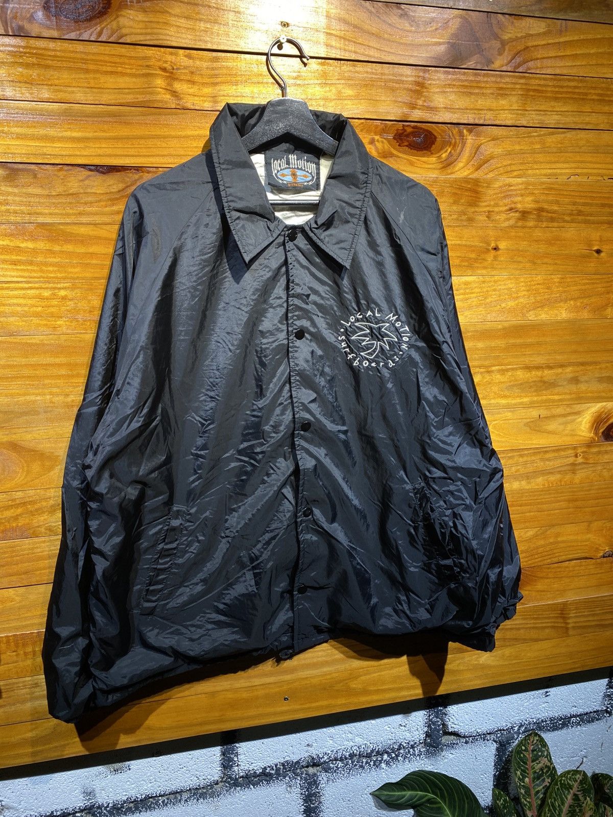 Vintage Vintage Local Motion Hawaii Surfboard Design Black Jacket Size US L / EU 52-54 / 3 - 8 Thumbnail